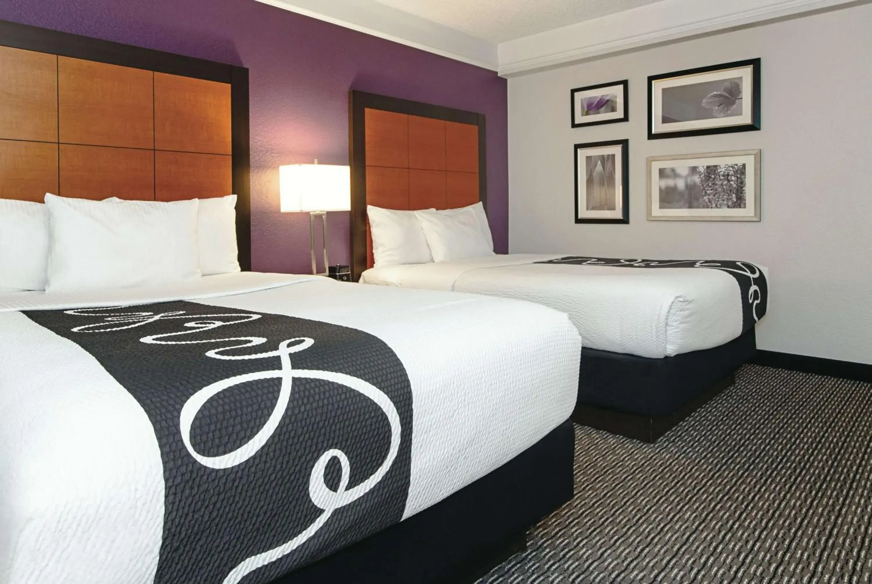 Double Room with Two Double Beds in La Quinta Inn & Suites by Wyndham Ontario Airport Double Room with Two Double Beds in La Quinta Inn & Suites by Wyndham Ontario Airport