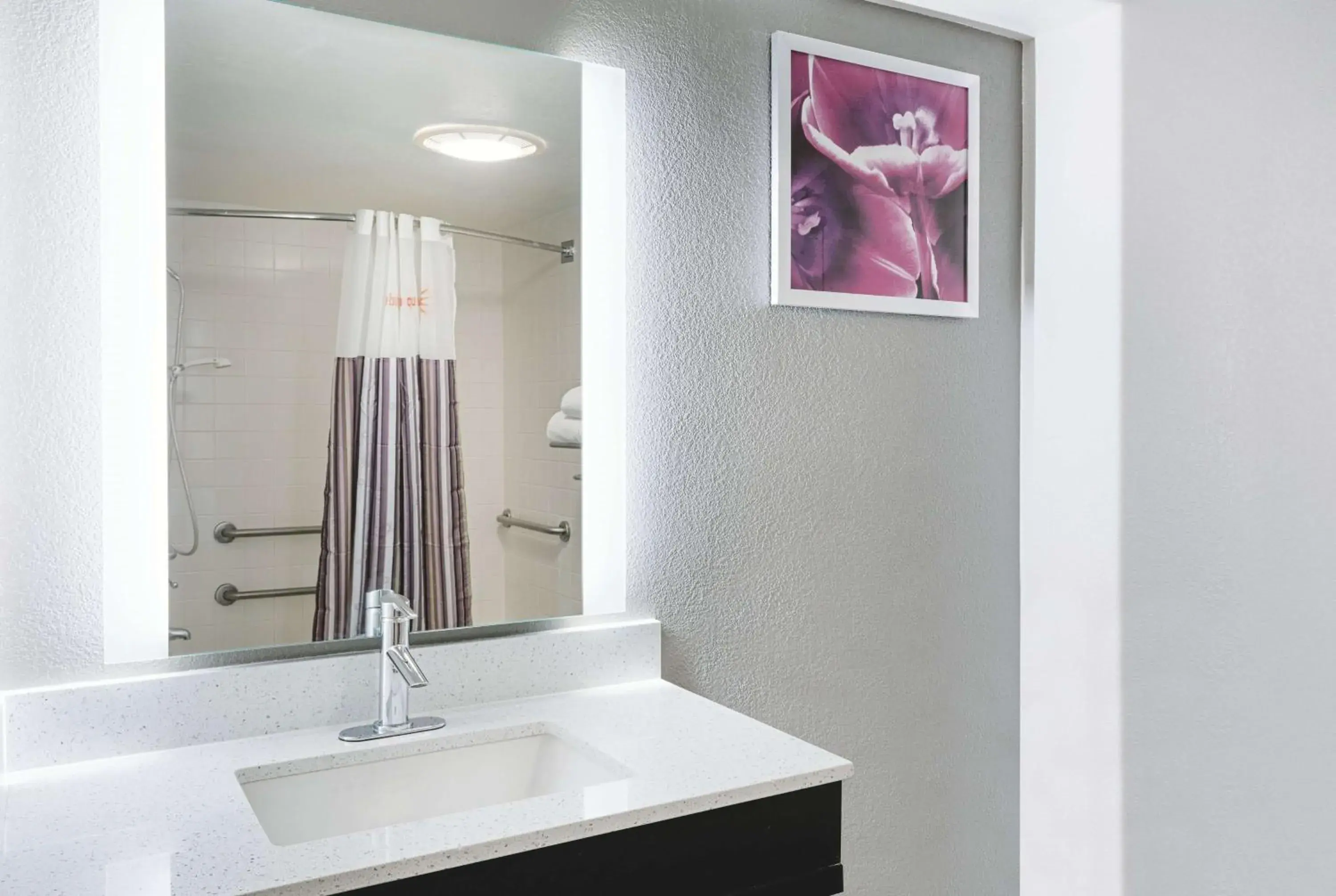 Queen Room - Non-Smoking in La Quinta by Wyndham Rancho Cordova Sacramento Queen Room - Non-Smoking in La Quinta by Wyndham Rancho Cordova Sacramento