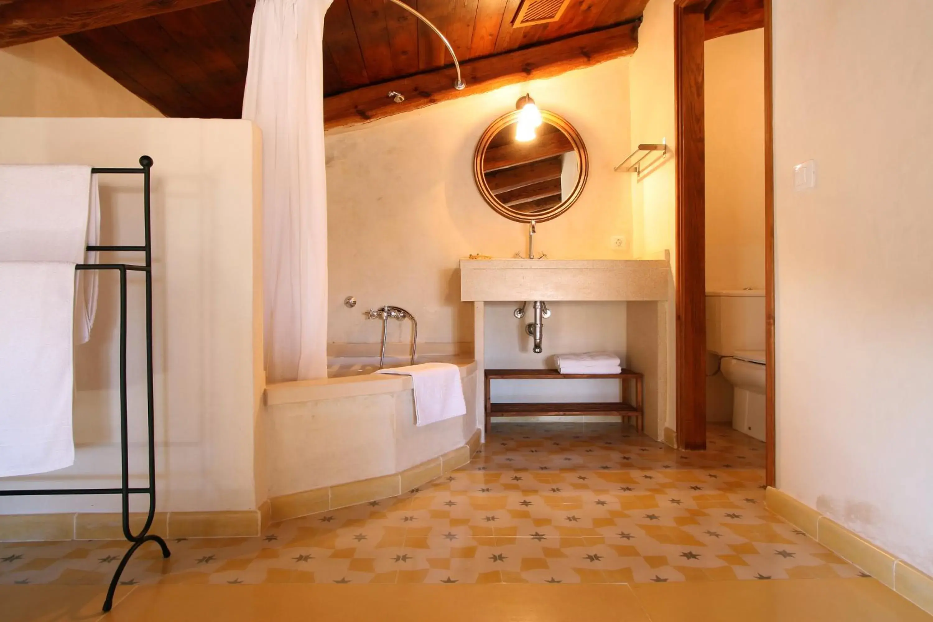 Double or Twin Room in Sa Bisbal - Turismo de interior Double or Twin Room in Sa Bisbal - Turismo de interior