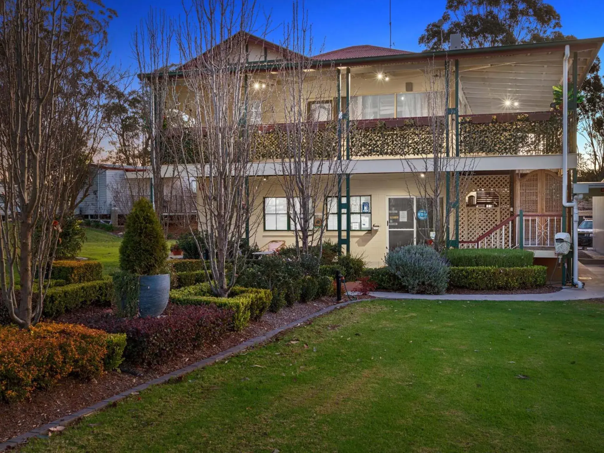 Country House Four-Bedroom in Crows Nest Tourist Park Country House Four-Bedroom in Crows Nest Tourist Park