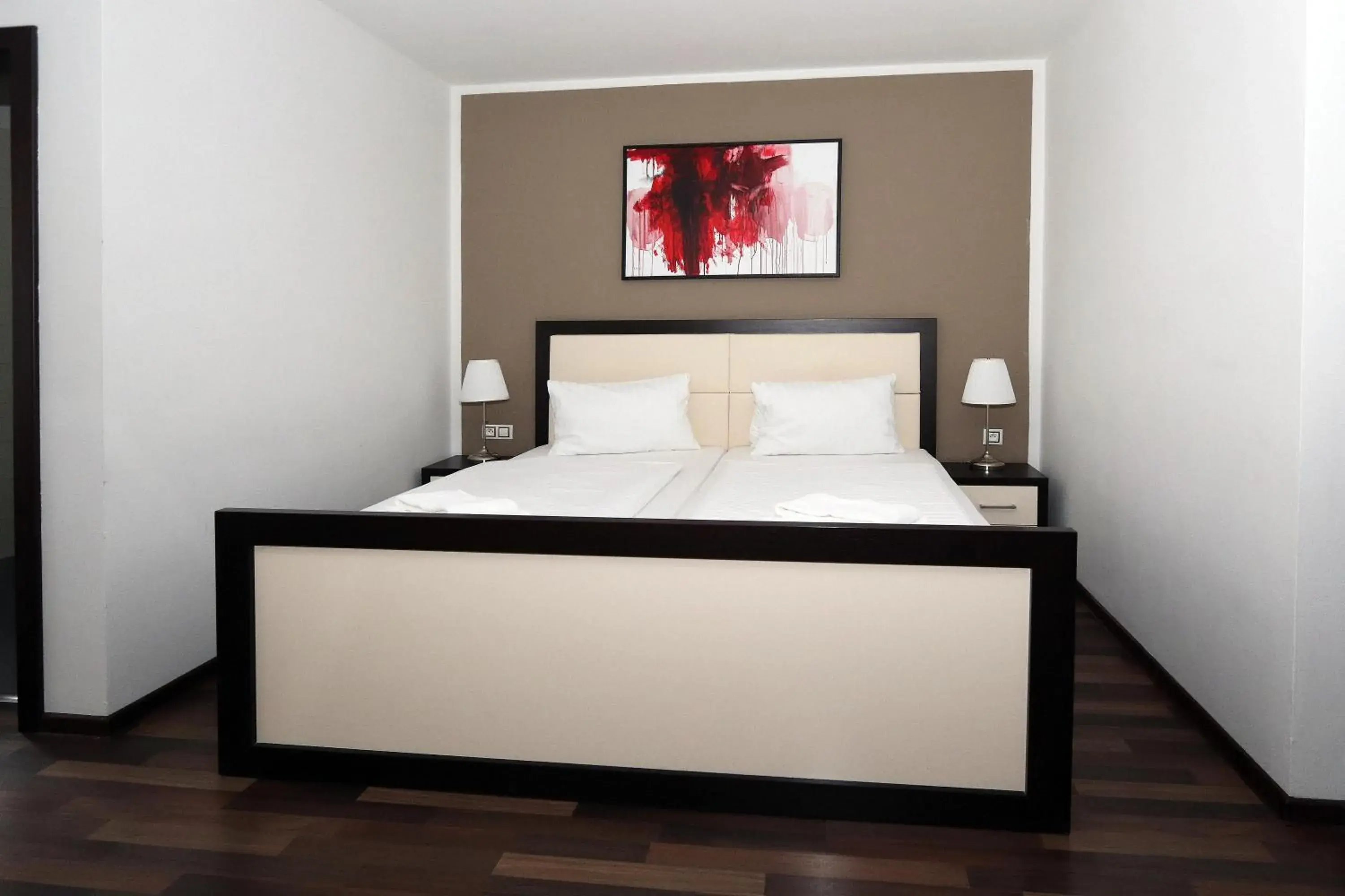 King Room - single occupancy in Hotel Corona King Room - single occupancy in Hotel Corona