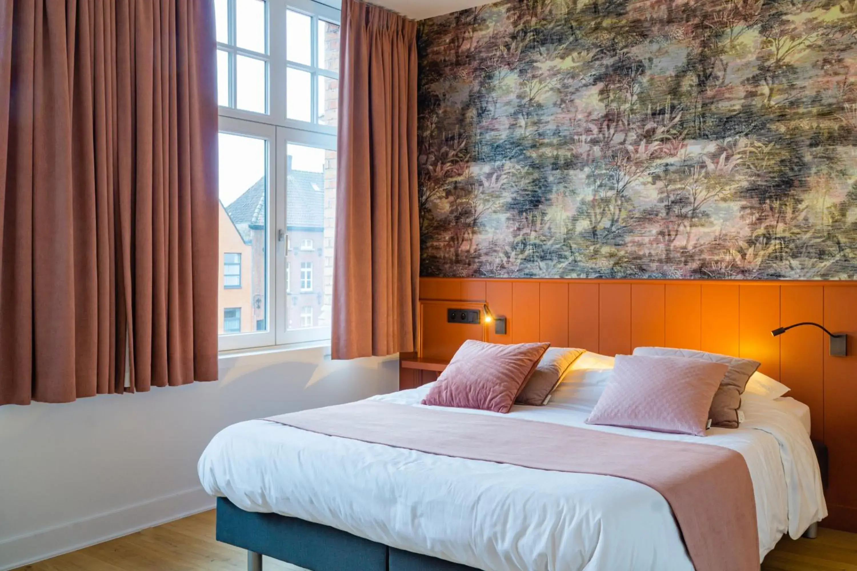 B&B Contrast B&B Contrast