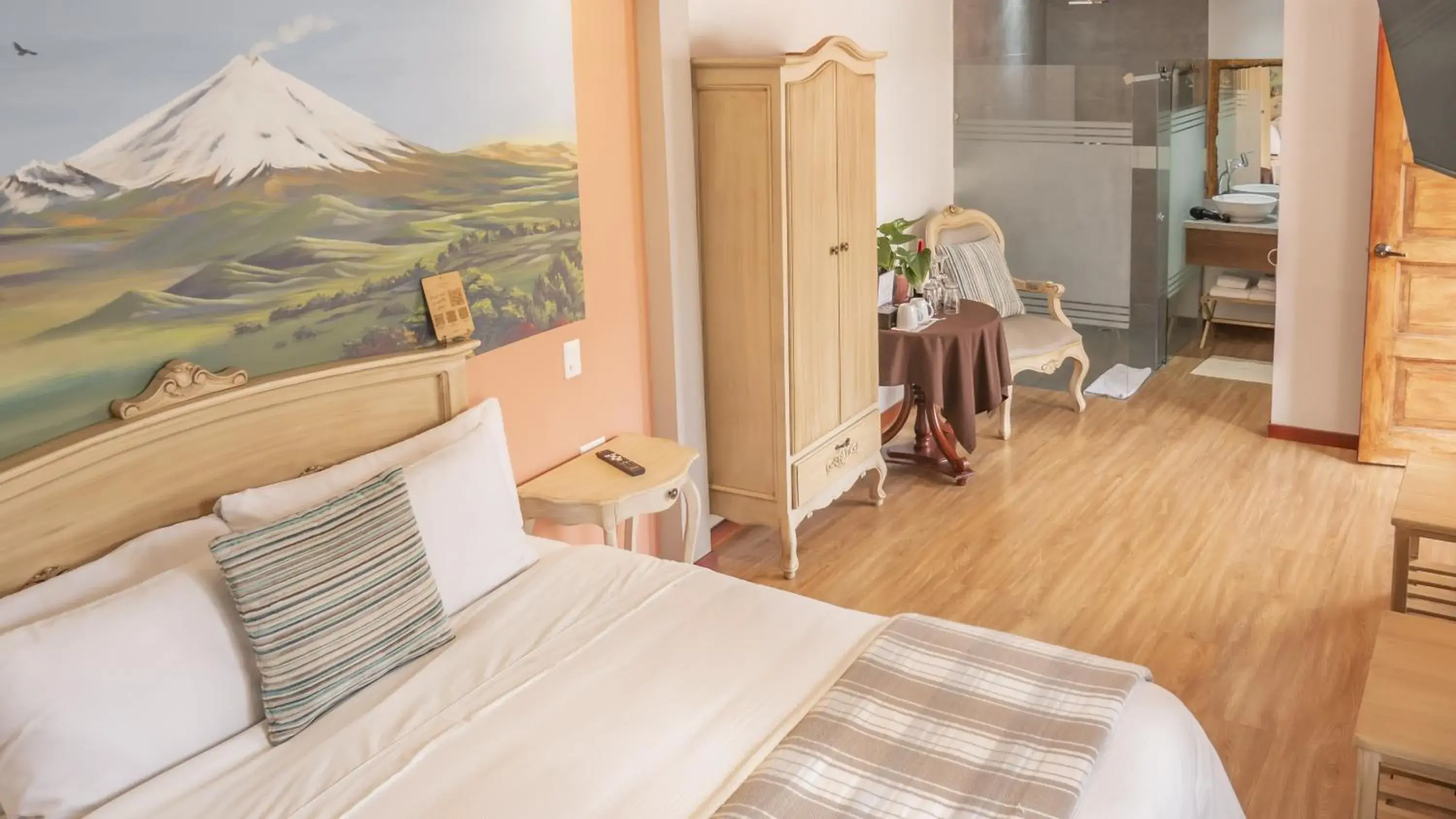 Standard Double Room in Boutique Hotel in Quito Hotel Casona 1914 Standard Double Room in Boutique Hotel in Quito Hotel Casona 1914