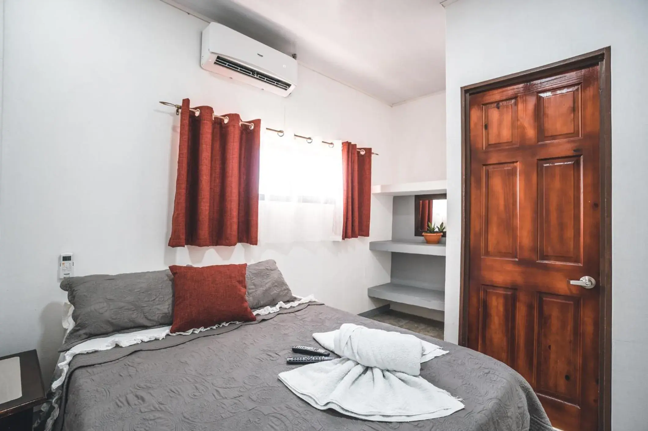 Standard Double Room - single occupancy in Hotel Hoja de Oro Corcovado Standard Double Room - single occupancy in Hotel Hoja de Oro Corcovado