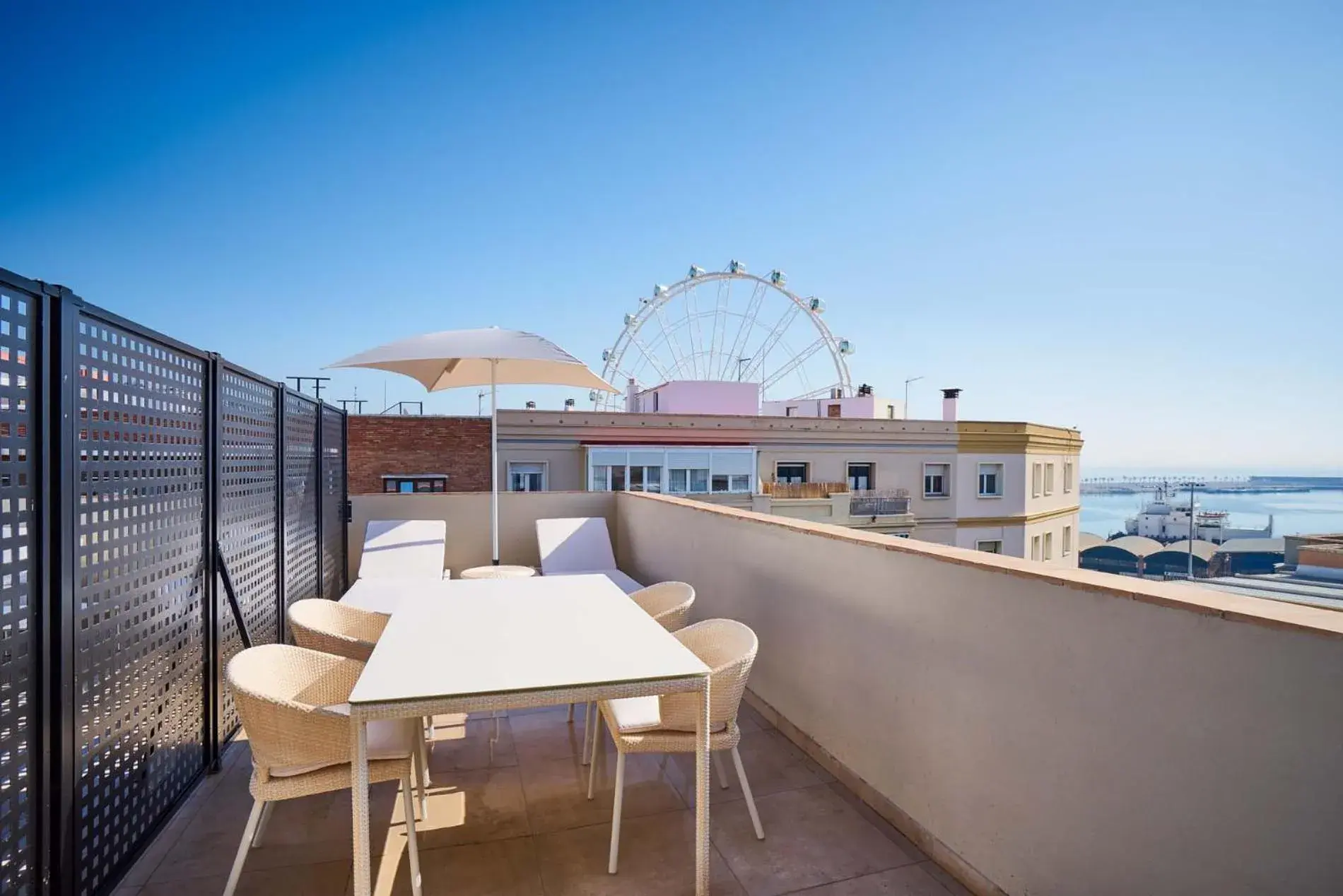 Penthouse with Terrace. in Tandem Soho Suites Penthouse with Terrace. in Tandem Soho Suites