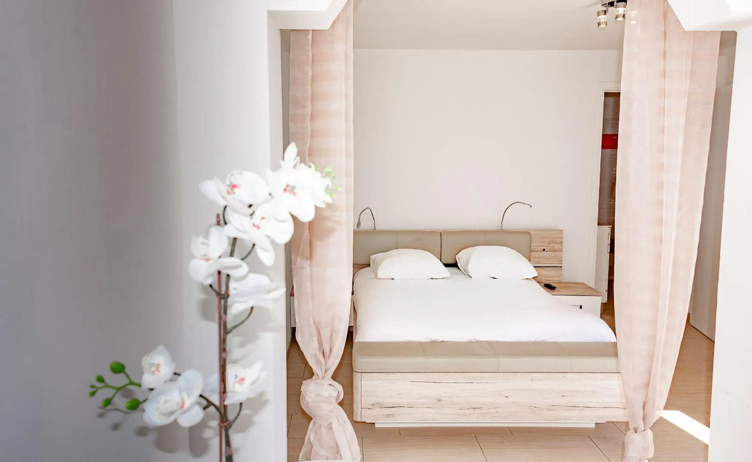 Studio with Terrace in Hotel et Appartements Reine D'Azur Studio with Terrace in Hotel et Appartements Reine D'Azur