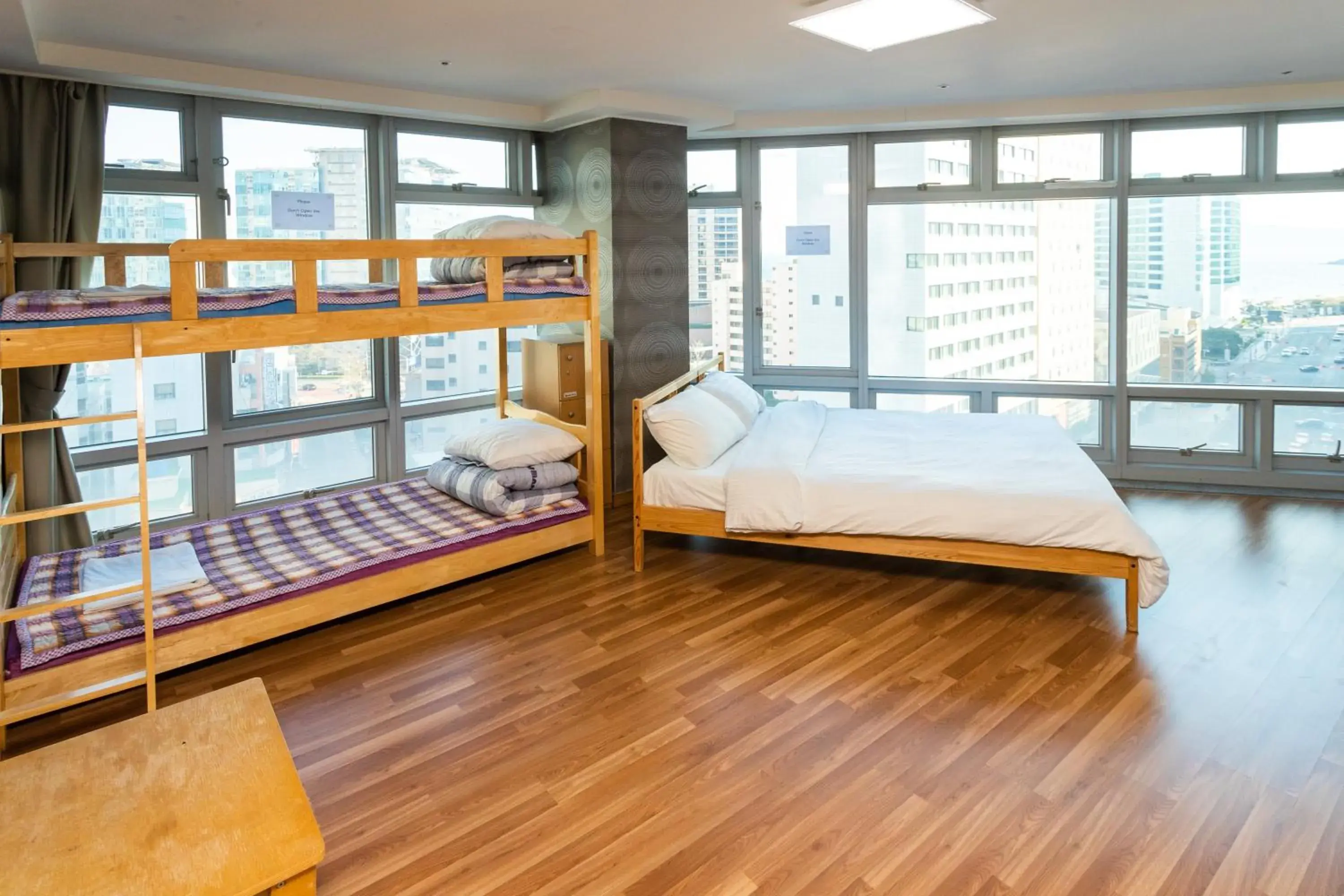 Family Room with Sea View in Busan Popcorn Hostel Family Room with Sea View in Busan Popcorn Hostel