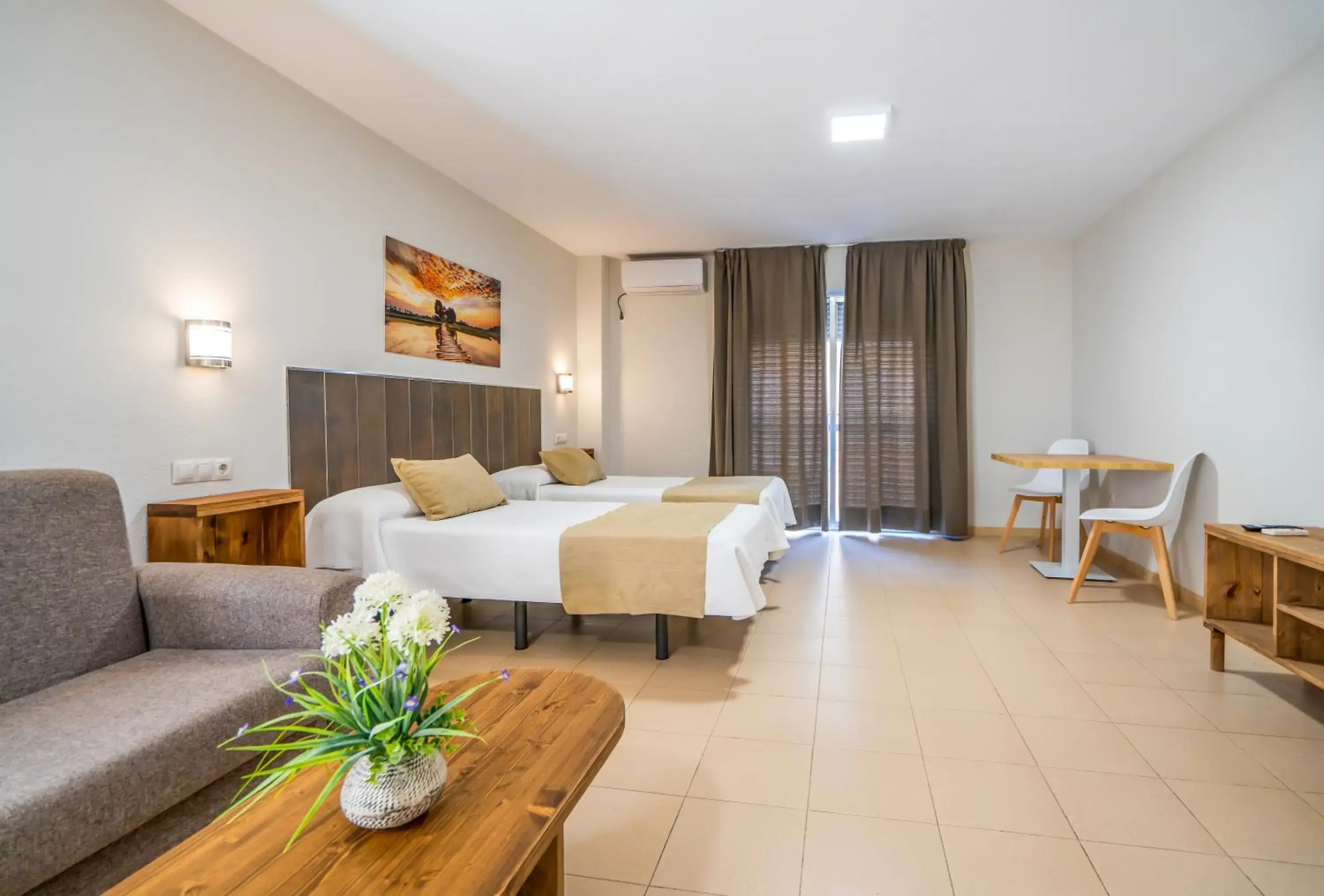 Twin Studio in Apartamentos Puerta del Sur Twin Studio in Apartamentos Puerta del Sur