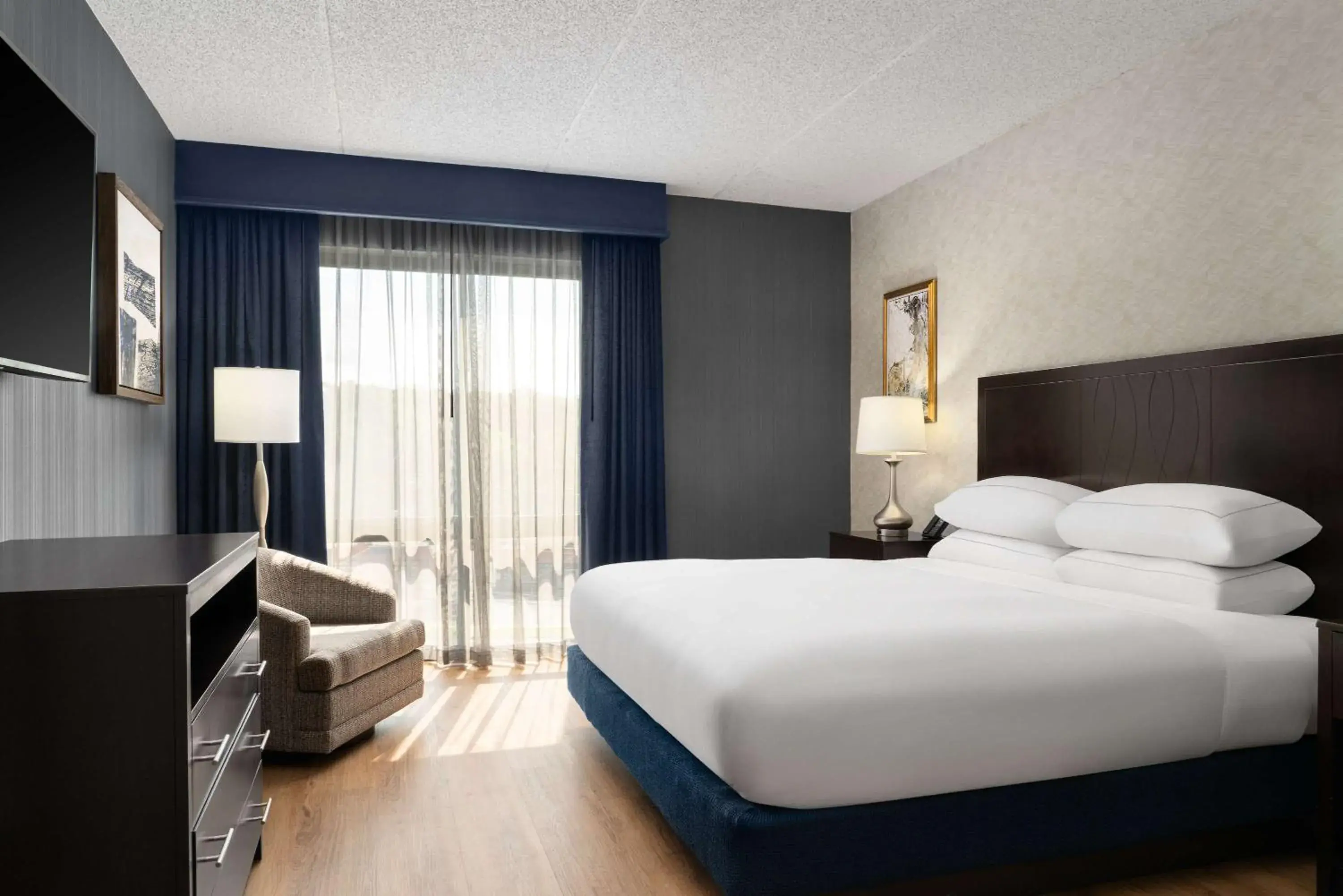 Two-Room King Suite - Non-Smoking in DoubleTree by Hilton Bradley International Airport Two-Room King Suite - Non-Smoking in DoubleTree by Hilton Bradley International Airport