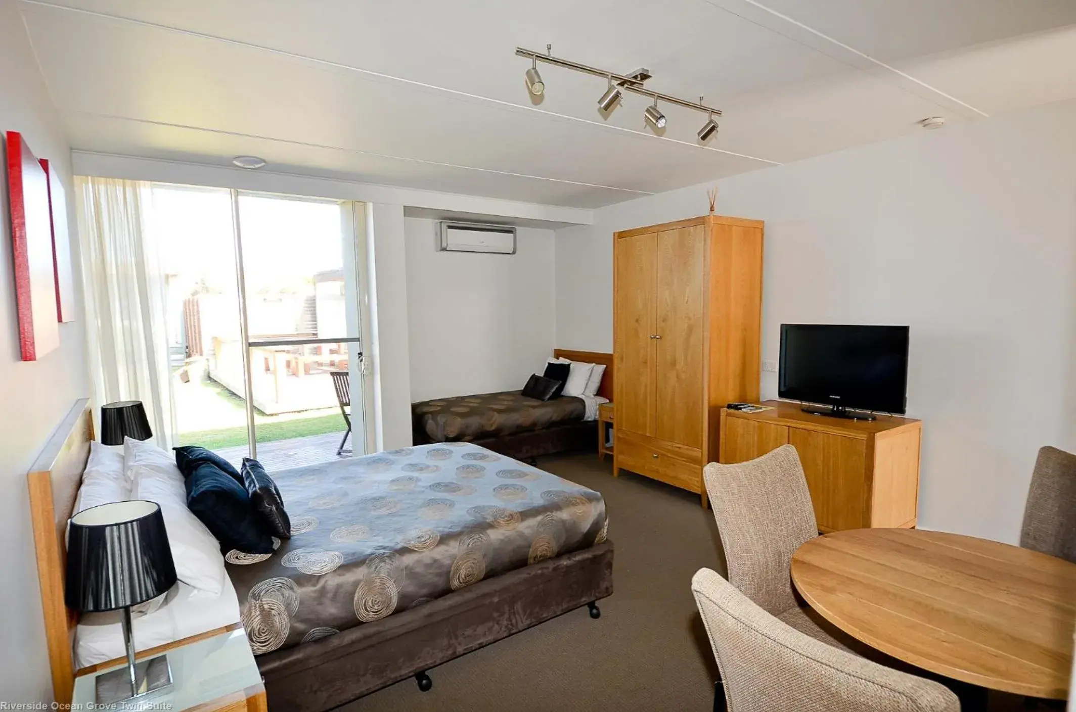 Motel Twin Room in Riverside Ocean Grove Motel Twin Room in Riverside Ocean Grove