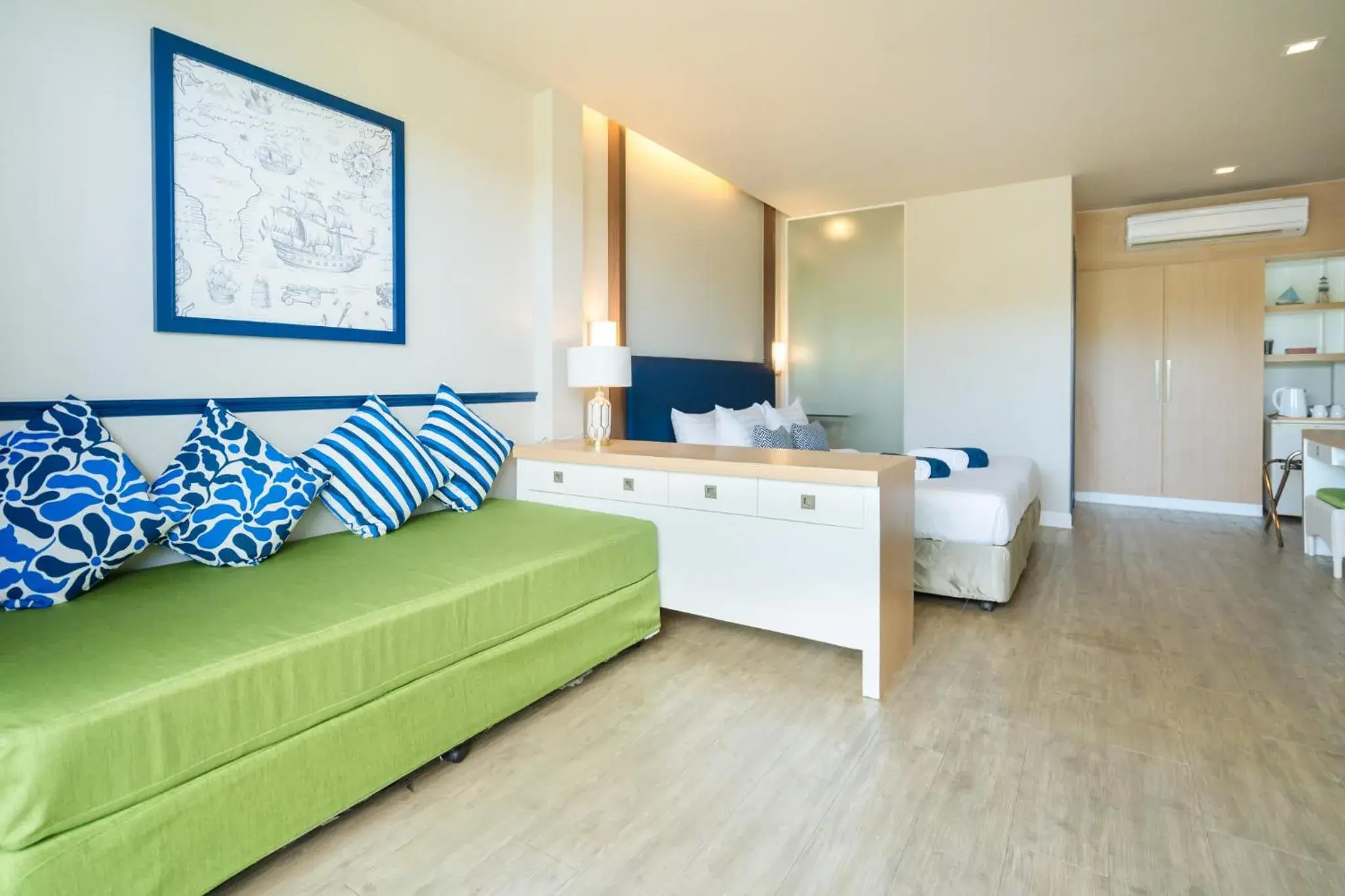 Deluxe Suite in Phuket Boat Quay Hotel Panwa Beach Deluxe Suite in Phuket Boat Quay Hotel Panwa Beach