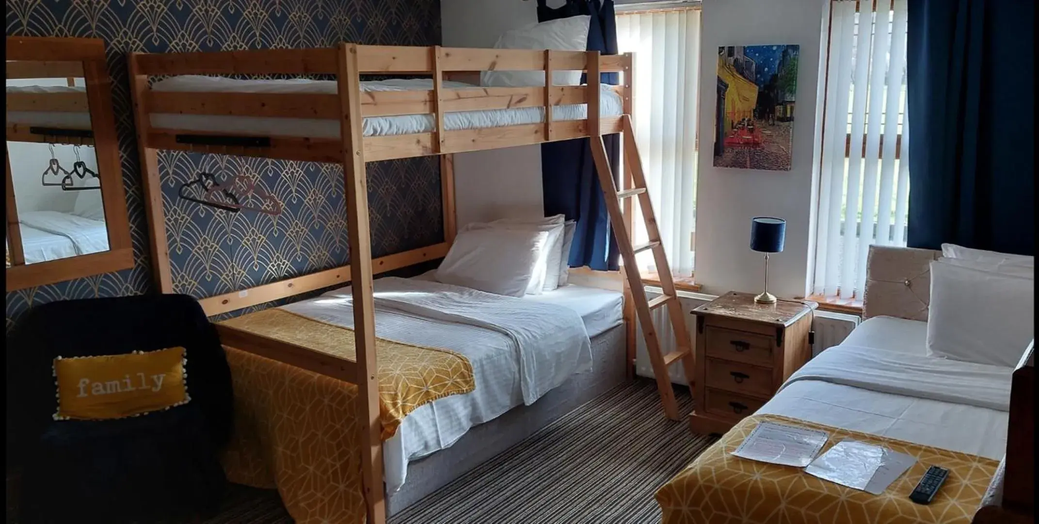 Family Room with Private Bathroom in Carnately Lodge Family Room with Private Bathroom in Carnately Lodge