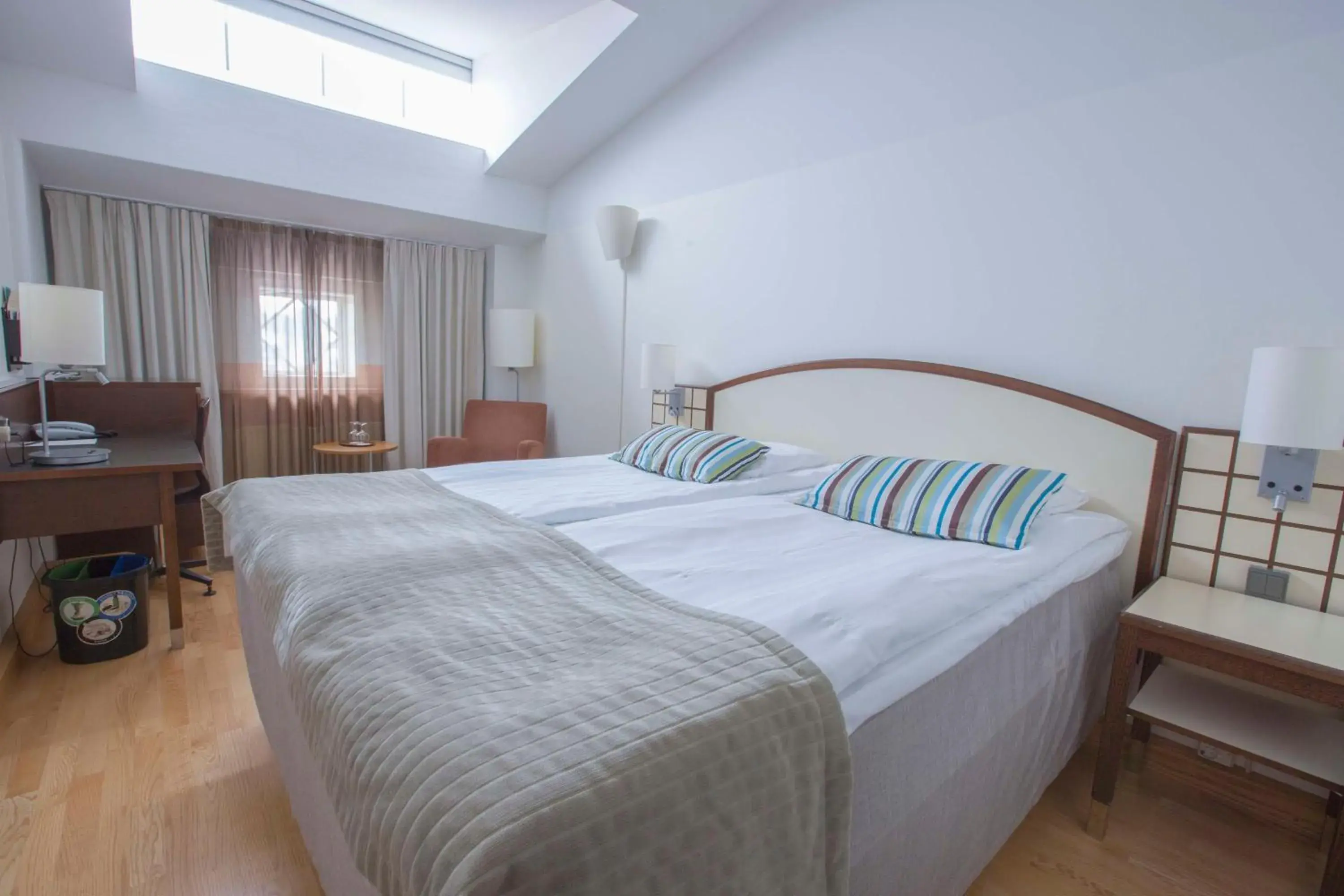 Standard King Room in Scandic Grand Marina Standard King Room in Scandic Grand Marina