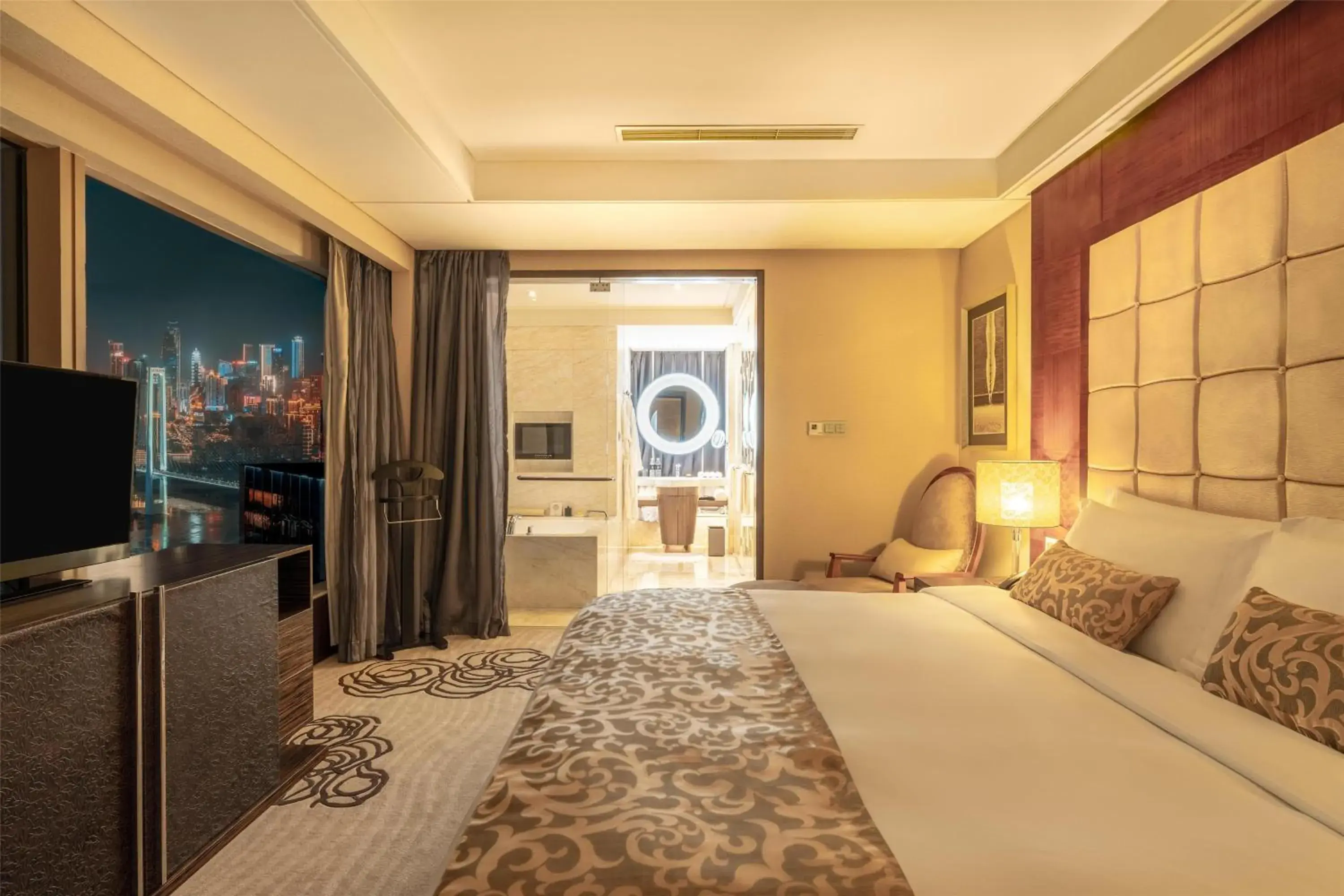 Deluxe Suite in Kempinski Hotel Chongqing - Complimentary 500ml Home-Brewed beer voucher upon check-in Deluxe Suite in Kempinski Hotel Chongqing - Complimentary 500ml Home-Brewed beer voucher upon check-in