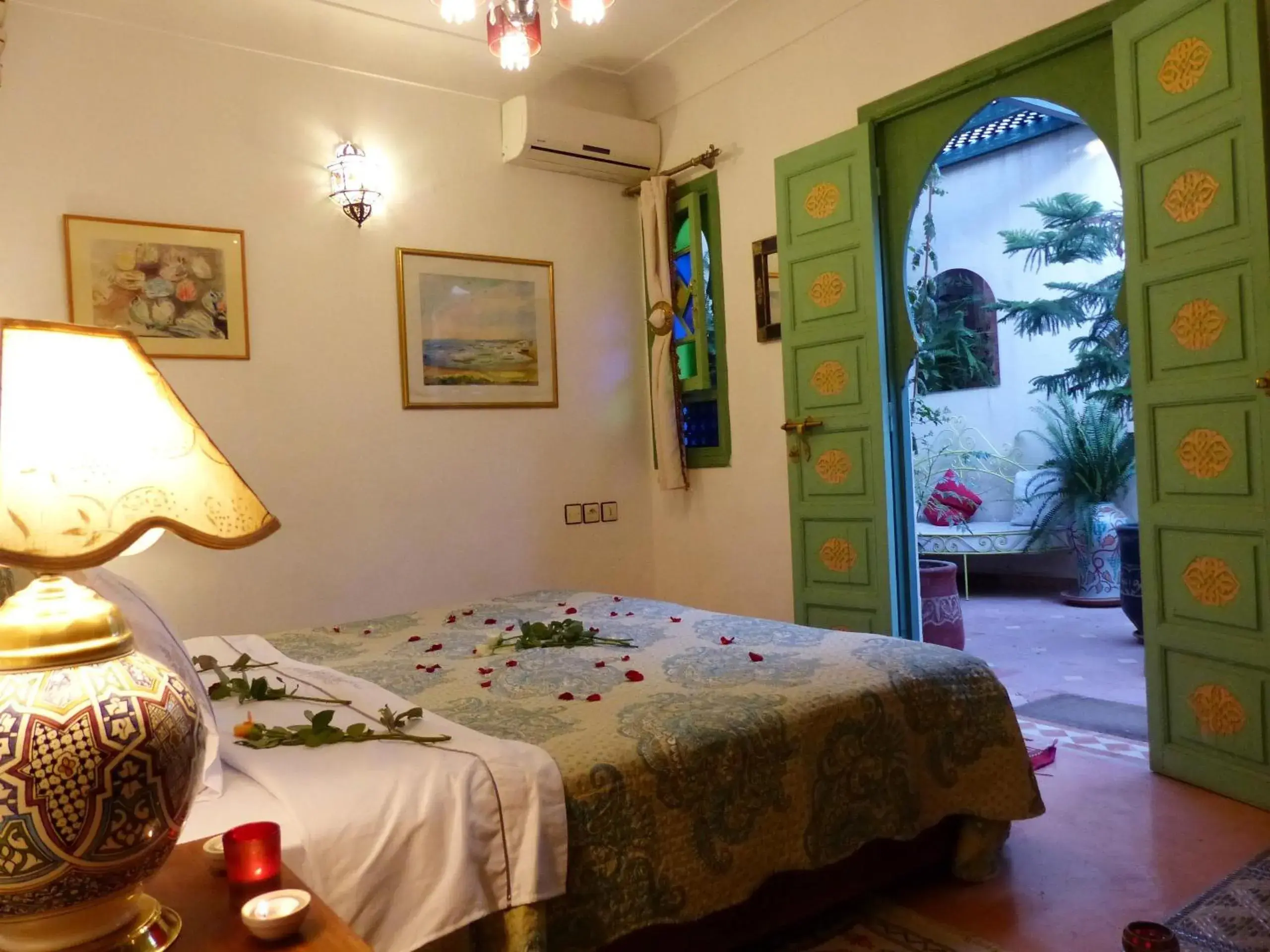 Hanane Double Room in Riad Cherihane Hanane Double Room in Riad Cherihane