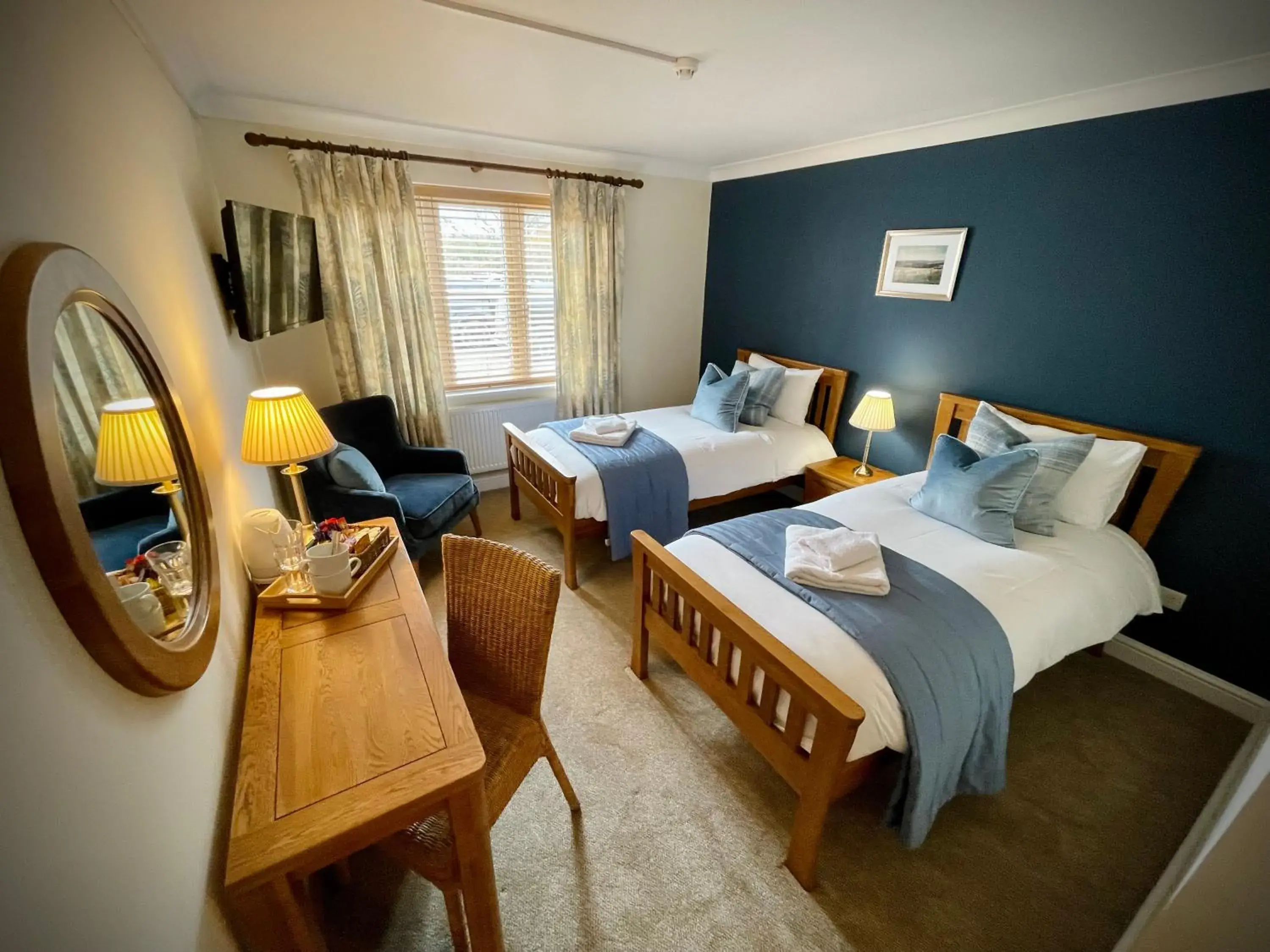 Twin Room in The Crown Inn Twin Room in The Crown Inn