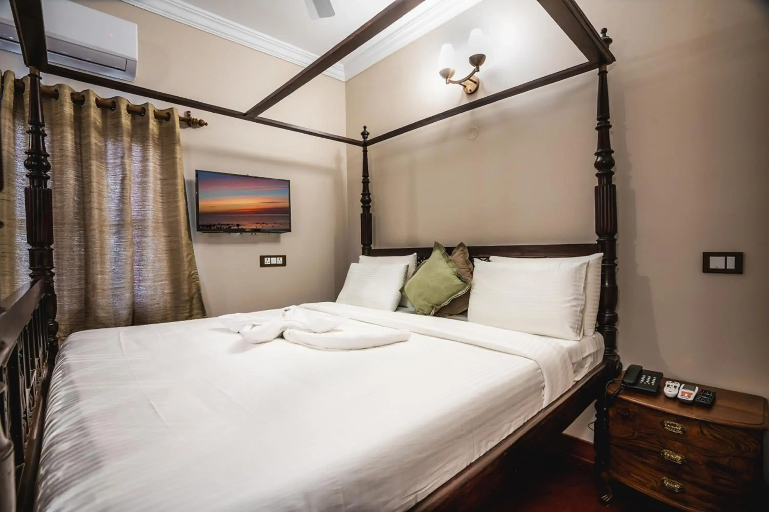 Junior Suite in 19VillaMira Junior Suite in 19VillaMira