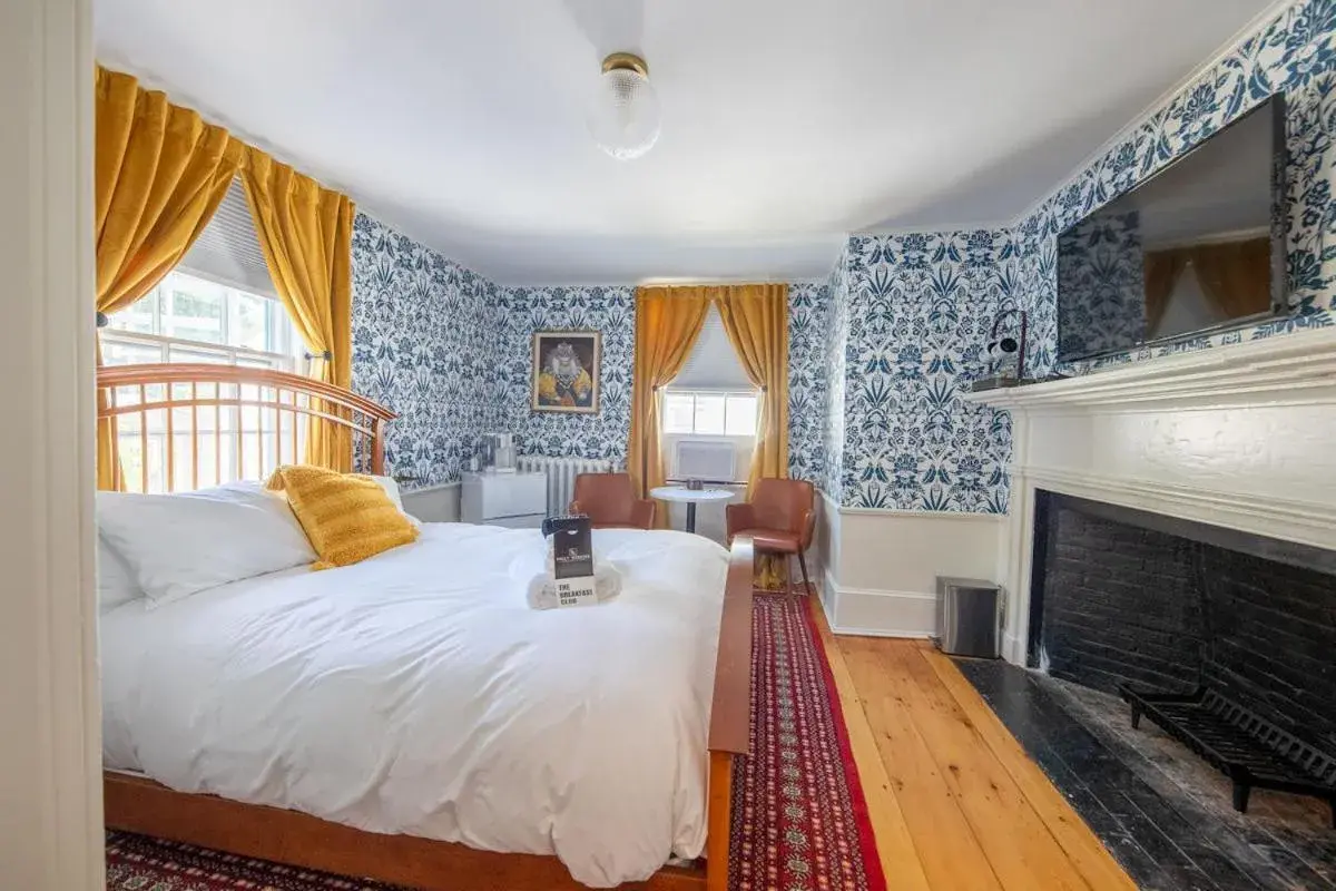 Queen Room with Garden View in Sally Webster Inn Queen Room with Garden View in Sally Webster Inn