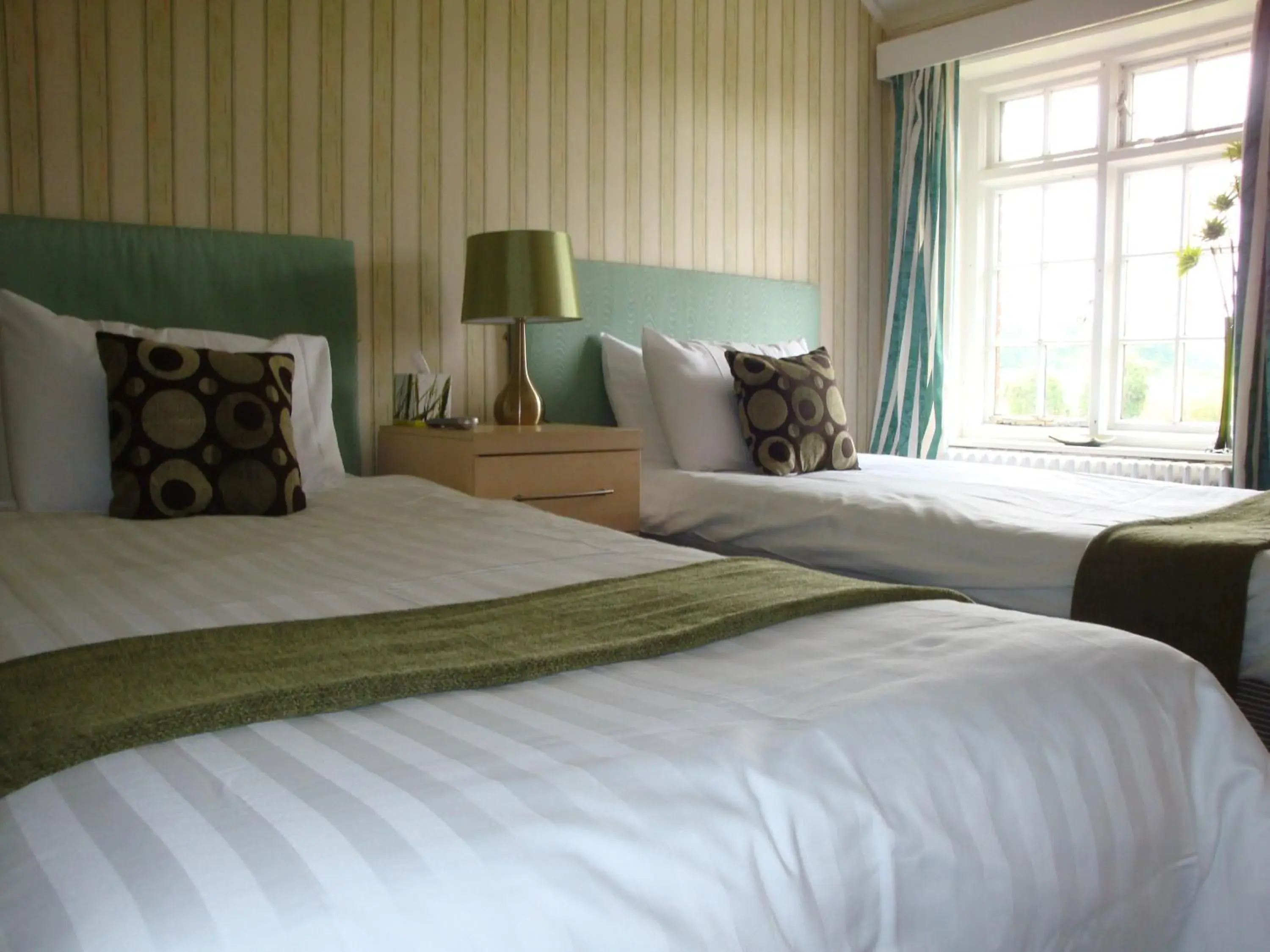Double or Twin Room - single occupancy in The Feathers Double or Twin Room - single occupancy in The Feathers