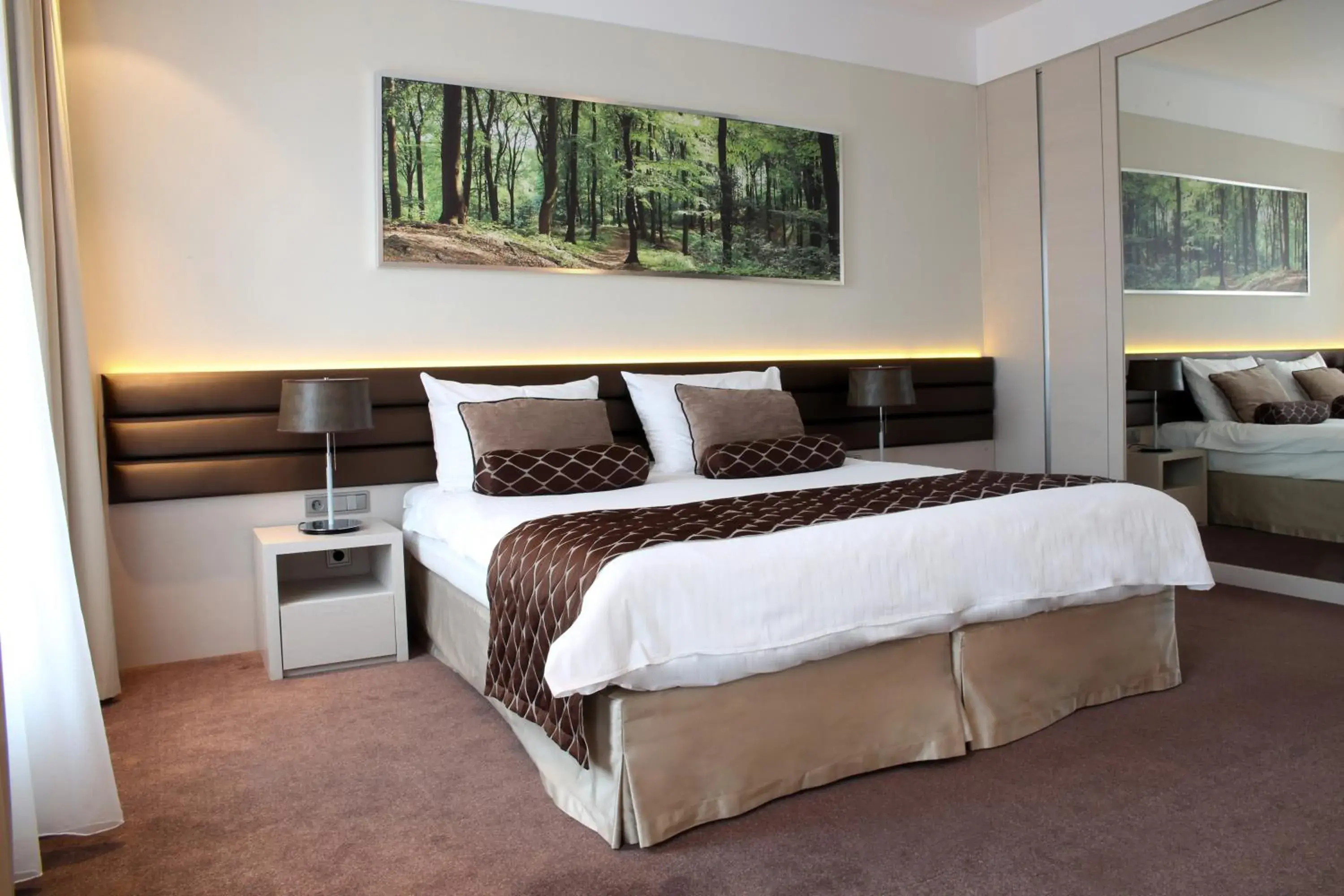 Superior Double or Twin Room in Hotel Narvil Conference & Spa Superior Double or Twin Room in Hotel Narvil Conference & Spa