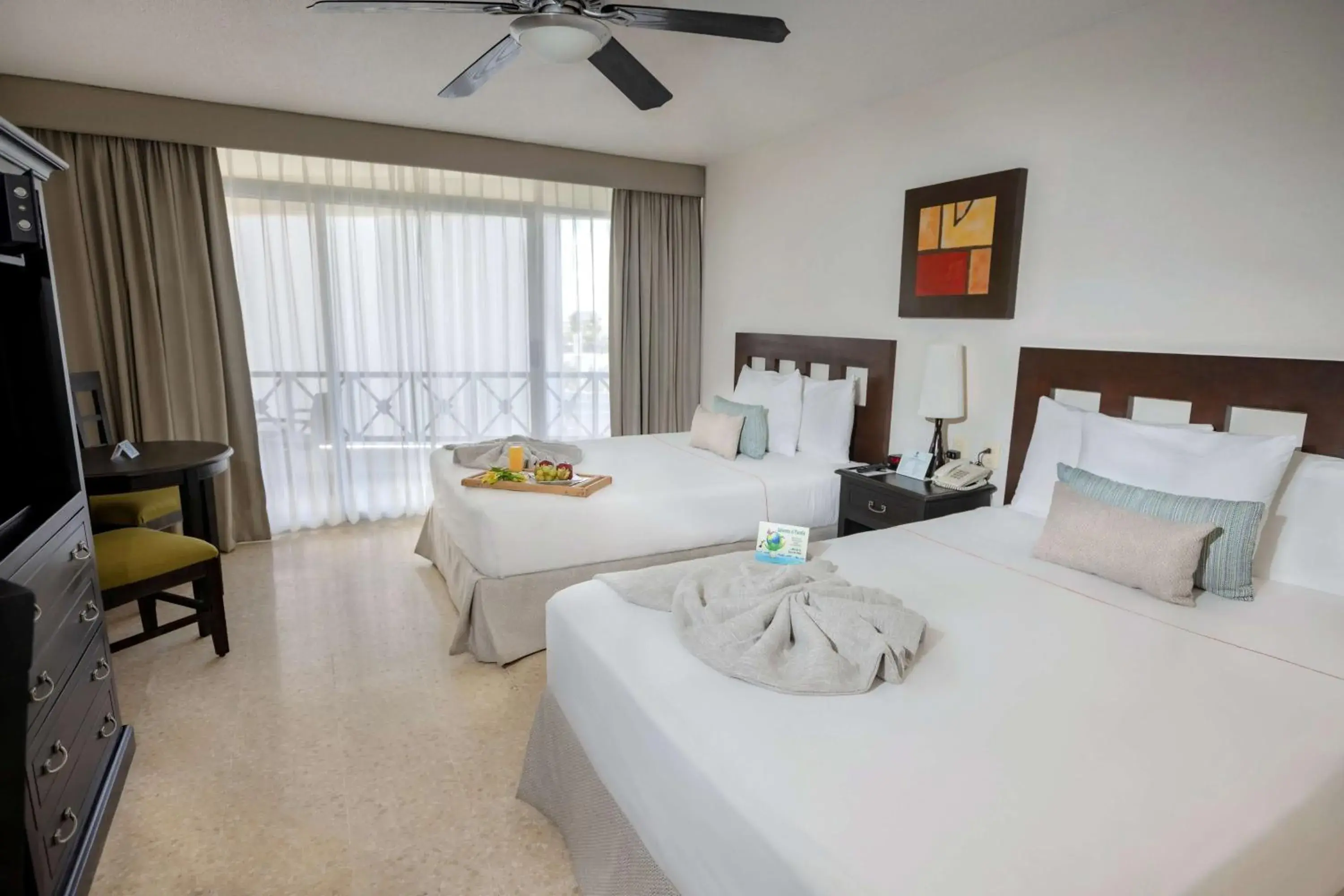 Double Room with Two Double Beds - Non-Smoking in Best Western Hotel Posada Freeman Zona Dorada Double Room with Two Double Beds - Non-Smoking in Best Western Hotel Posada Freeman Zona Dorada