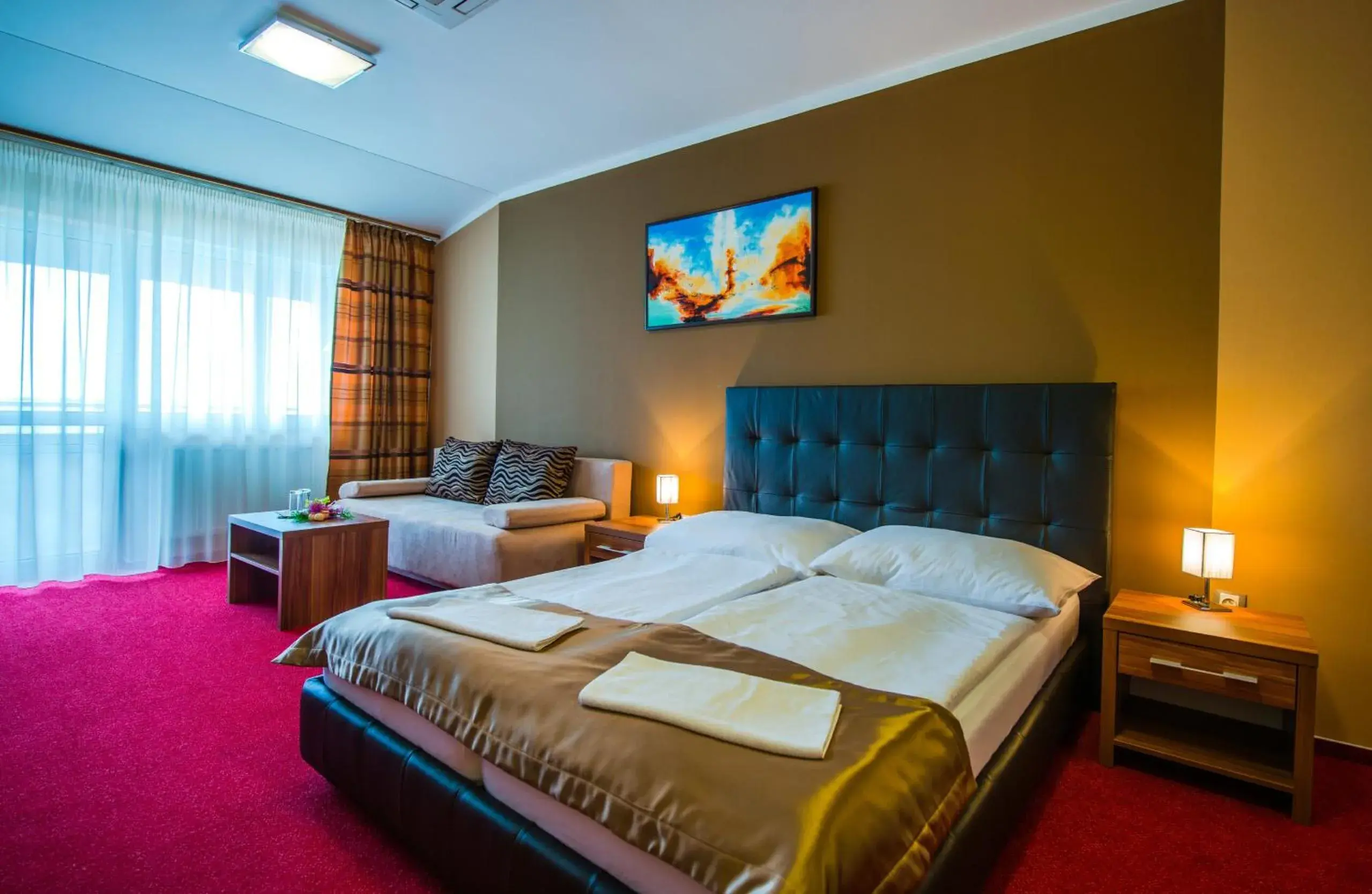 Family Room with Lake View in Hotel Glamour Family Room with Lake View in Hotel Glamour