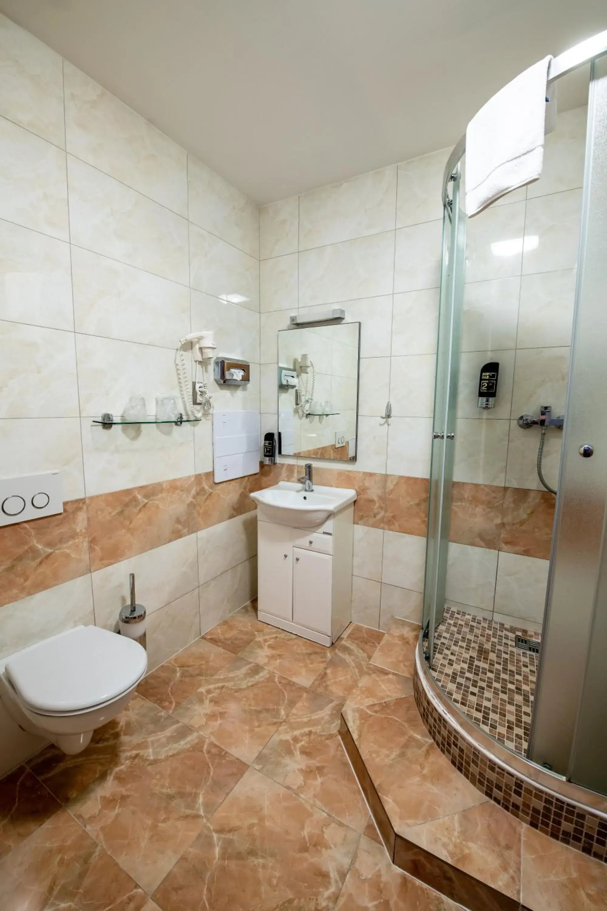 Triple Room with Balcony in Hotel Glamour Triple Room with Balcony in Hotel Glamour