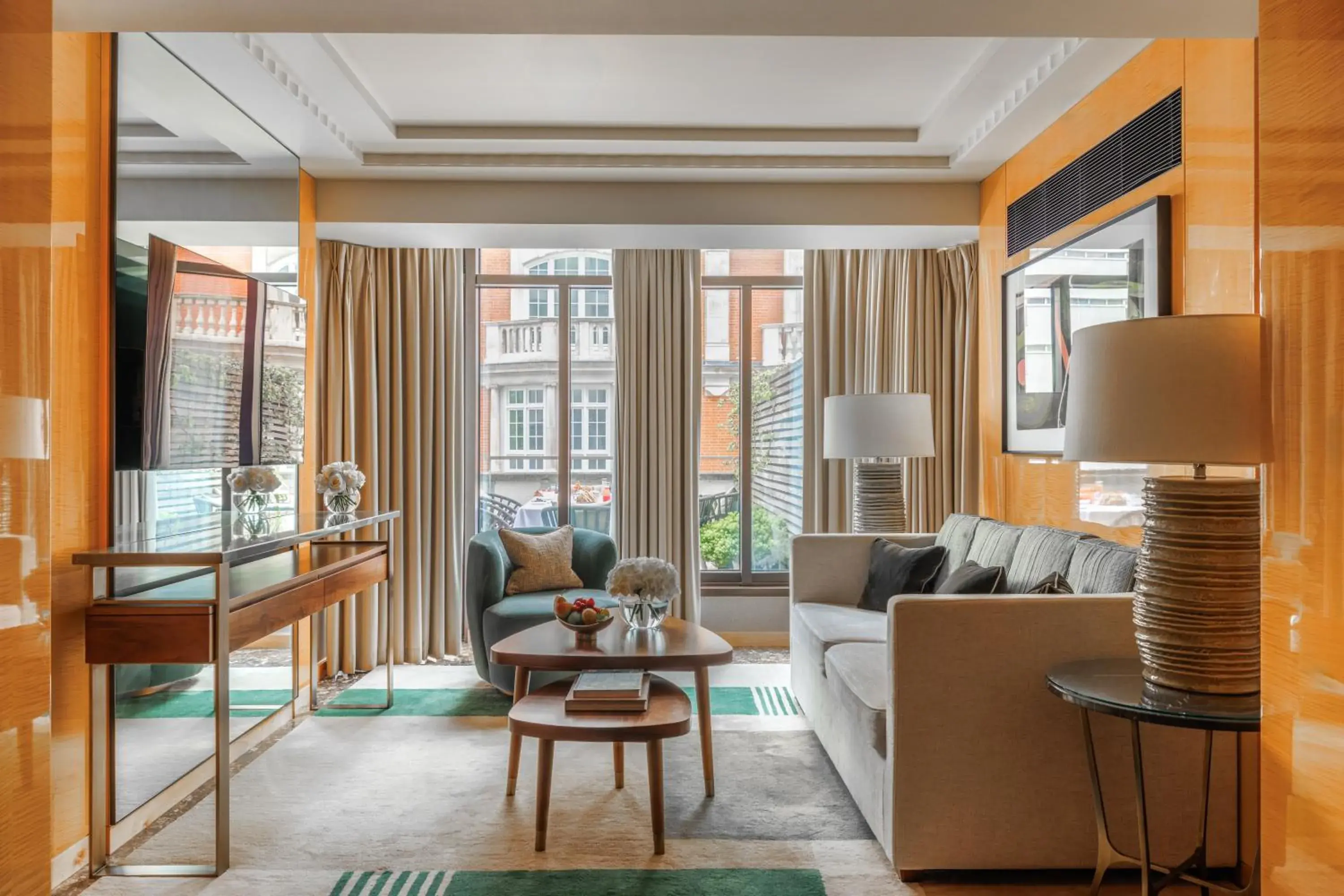 Studio Terrace Suite in Four Seasons Hotel London at Park Lane Studio Terrace Suite in Four Seasons Hotel London at Park Lane
