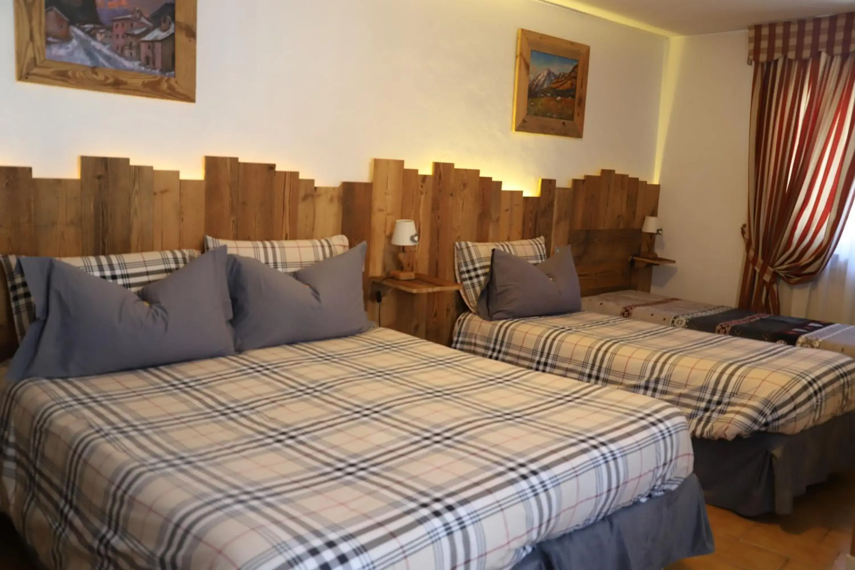 Junior Suite with Balcony in Hotel Bucaneve Junior Suite with Balcony in Hotel Bucaneve