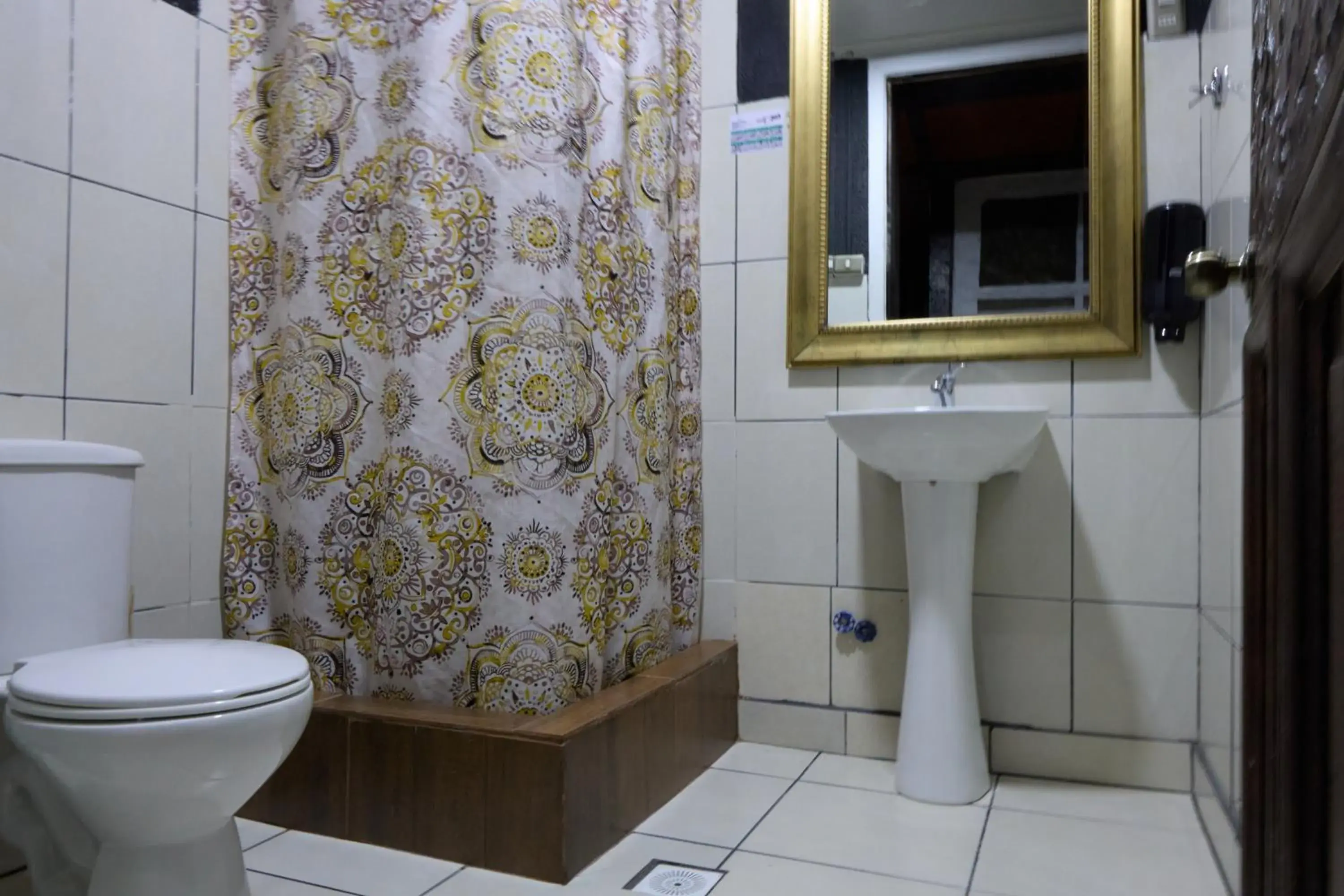 Bed in 6-Bed Mixed Dormitory Room in Hostal Providencia Bed in 6-Bed Mixed Dormitory Room in Hostal Providencia