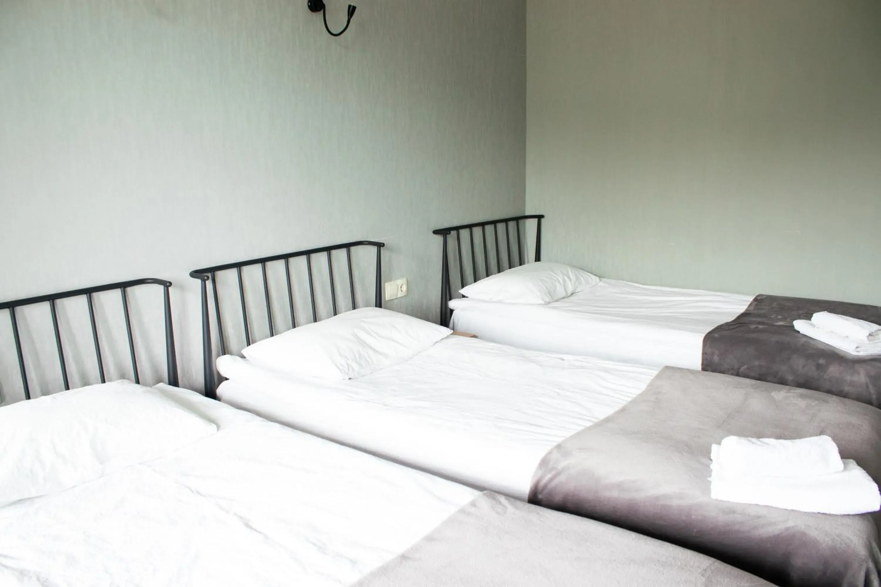 Triple Room with Mountain View - single occupancy in ELSADA Triple Room with Mountain View - single occupancy in ELSADA