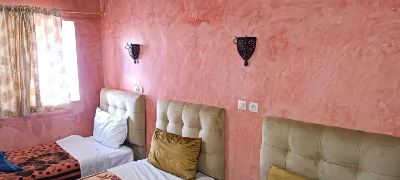 Two Connecting Rooms in Auberge Restaurant TISSILI " Oasis de Fint" Two Connecting Rooms in Auberge Restaurant TISSILI " Oasis de Fint"