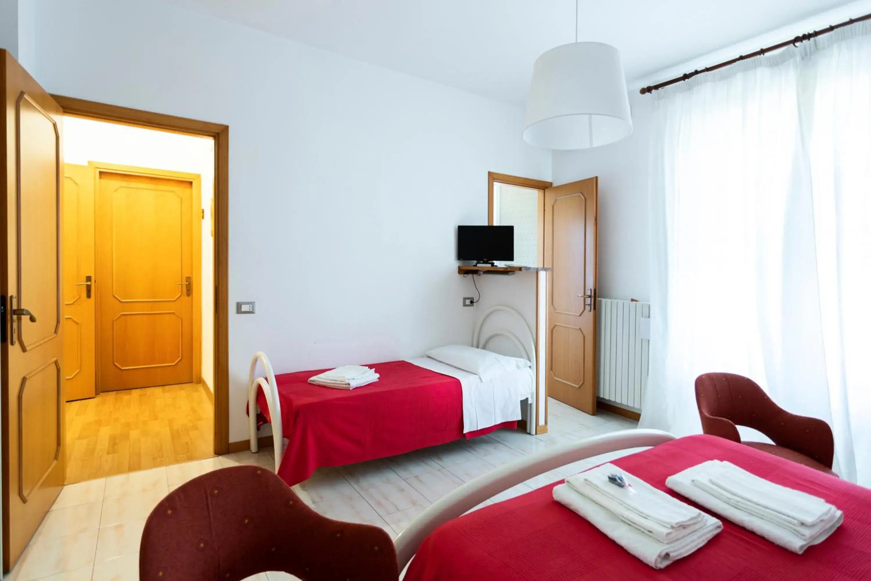 Comfort Triple Room with Shower in Giogaia Comfort Triple Room with Shower in Giogaia