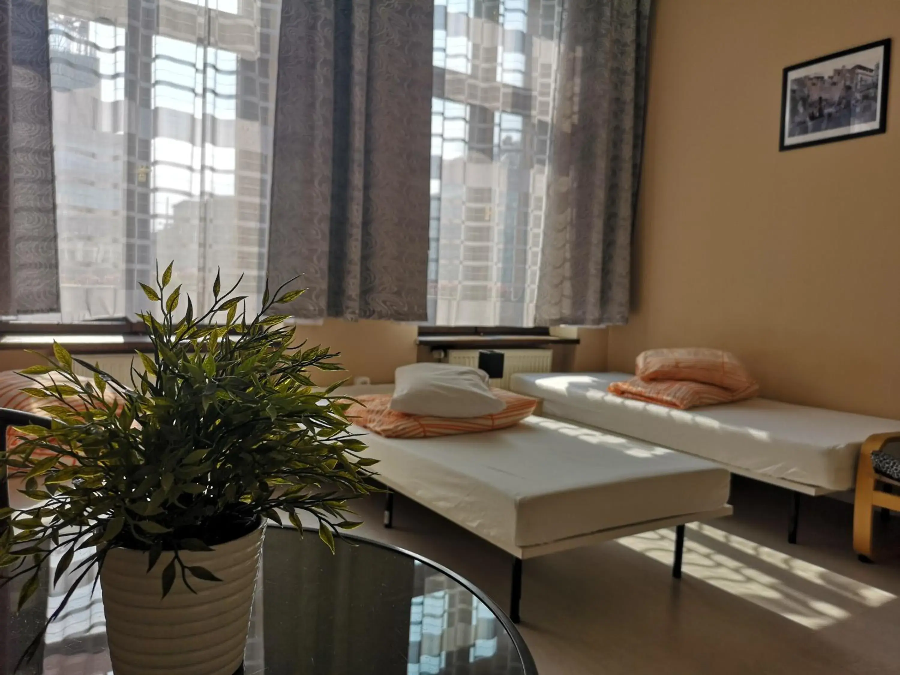 Triple Room - single occupancy in Hostel Kamienica Rynek 7 Triple Room - single occupancy in Hostel Kamienica Rynek 7