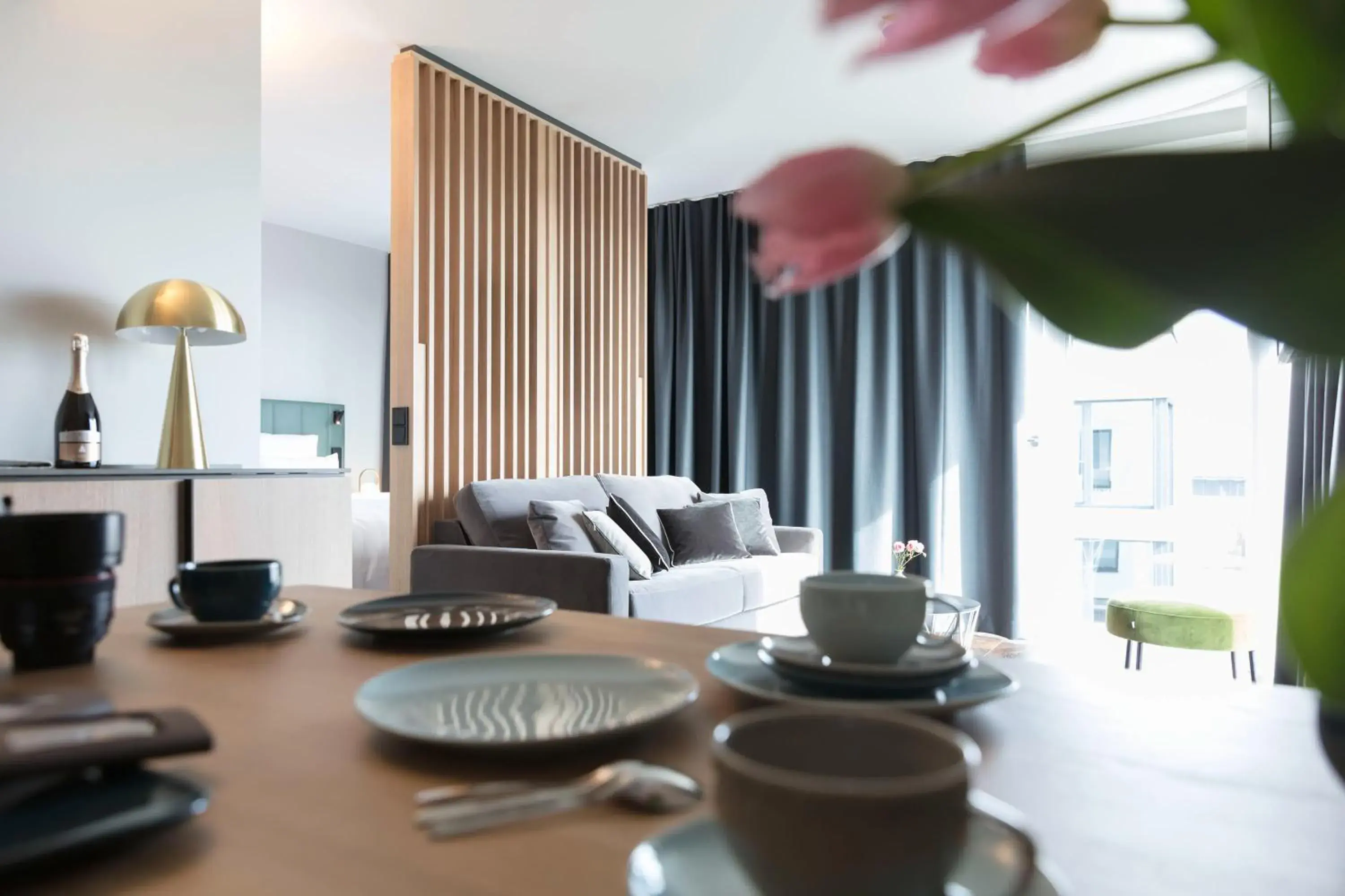 Deluxe Room - Lichtraum in SOLLER Business Hotel - Munich Airport MUC Deluxe Room - Lichtraum in SOLLER Business Hotel - Munich Airport MUC