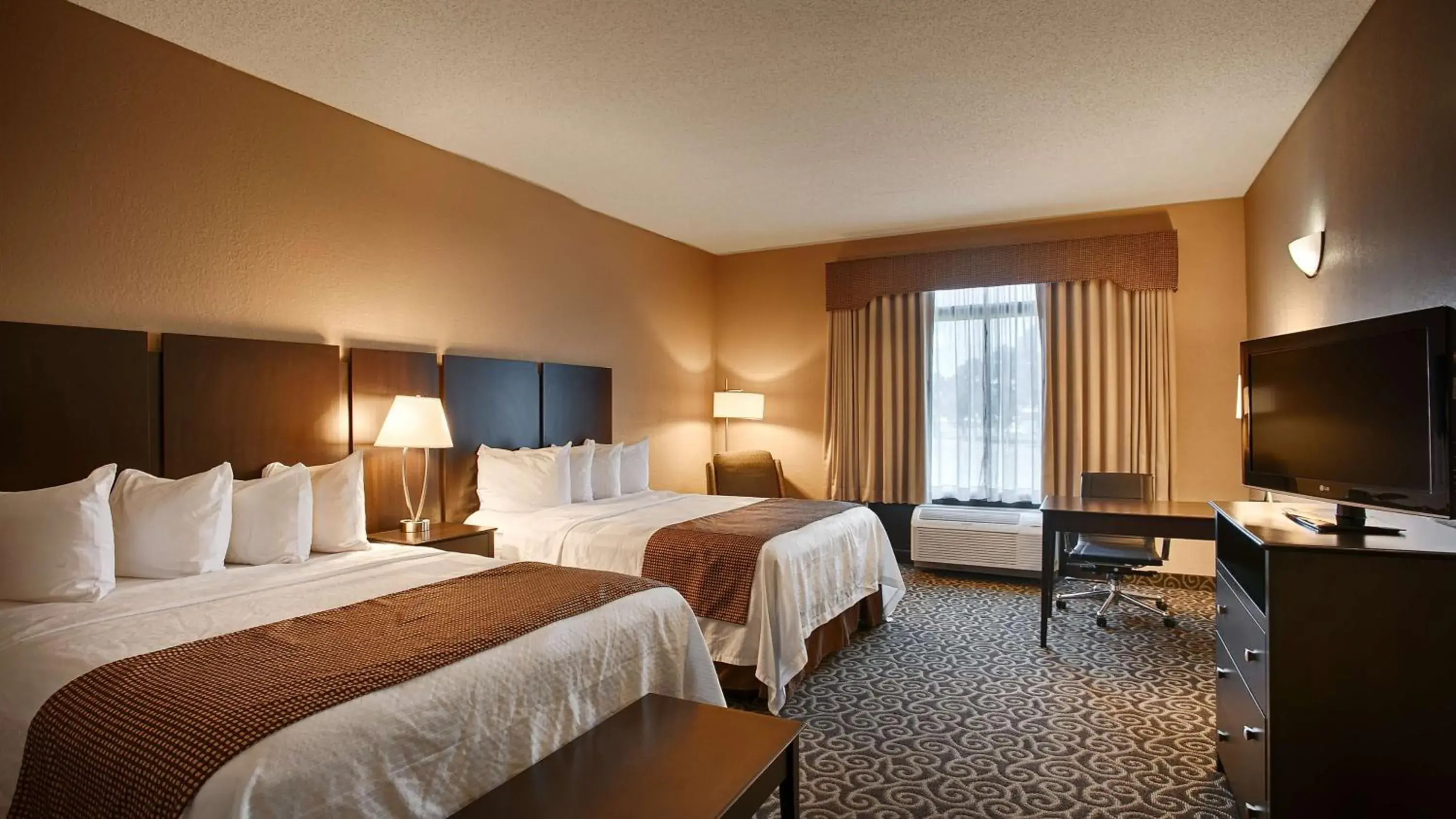 Standard Queen Room in Inn at Coushatta Standard Queen Room in Inn at Coushatta