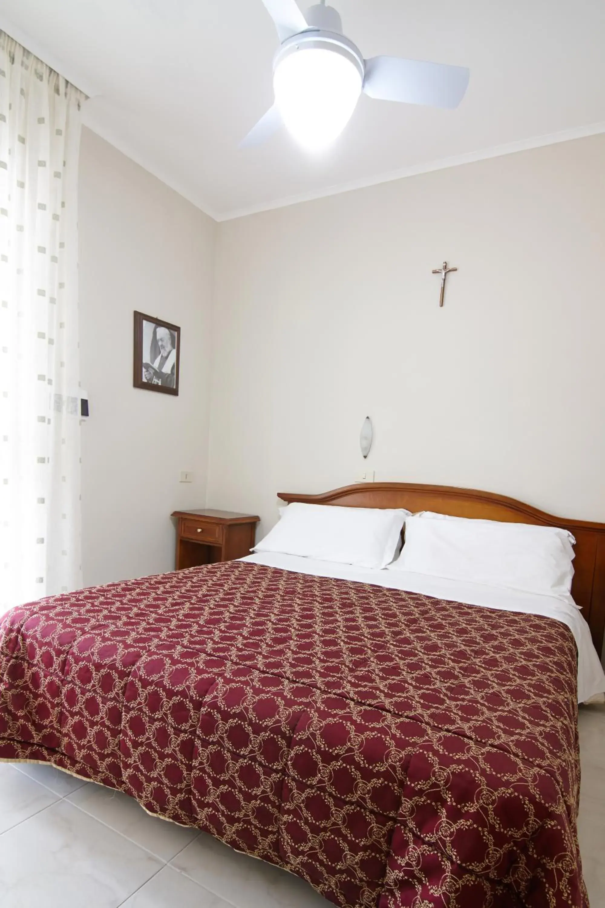 Basic Double Room in Albergo Villa Bianca Basic Double Room in Albergo Villa Bianca