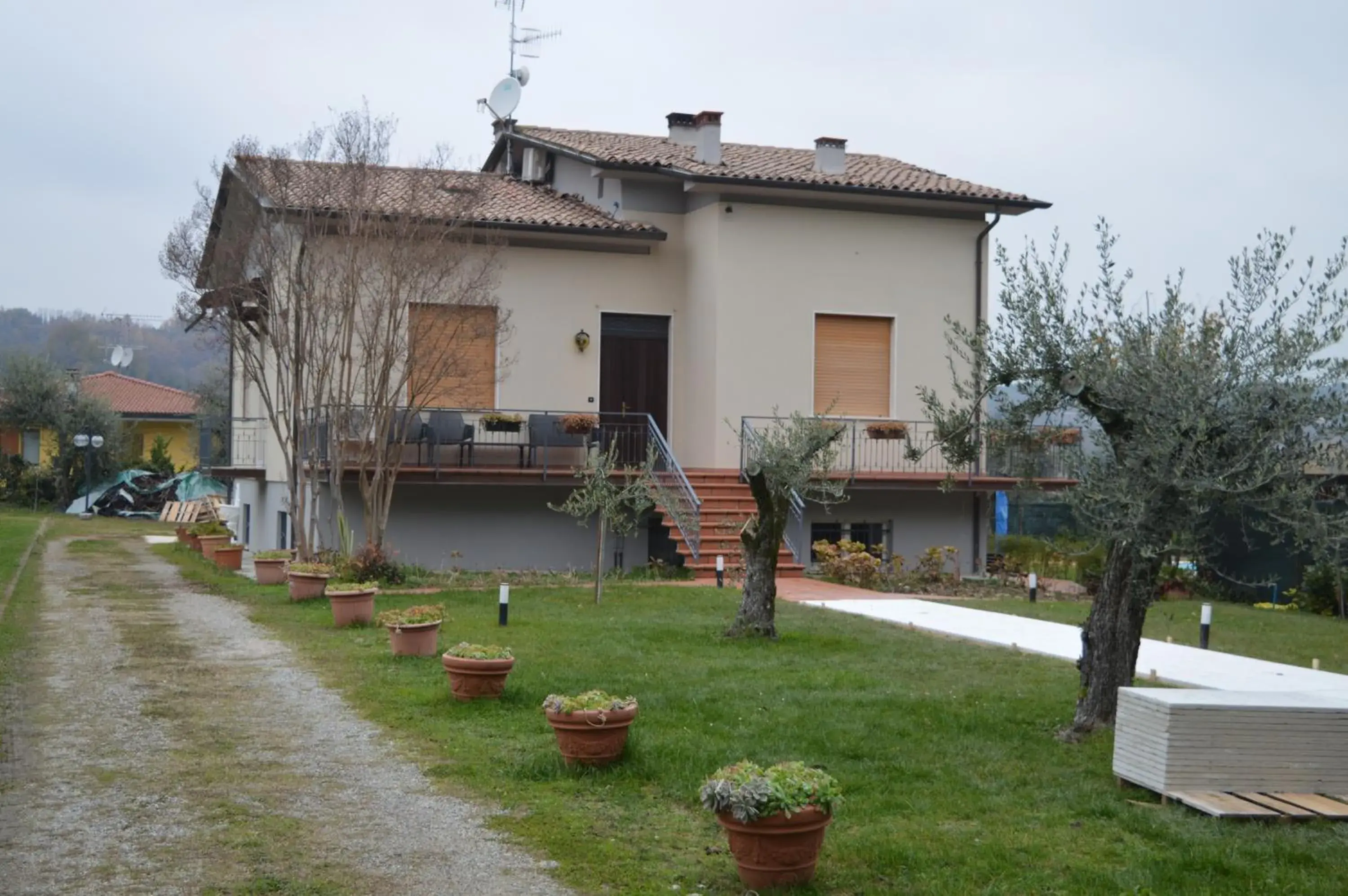 Deluxe Double or Twin Room with Pool View in The Swan B&B Deluxe Double or Twin Room with Pool View in The Swan B&B