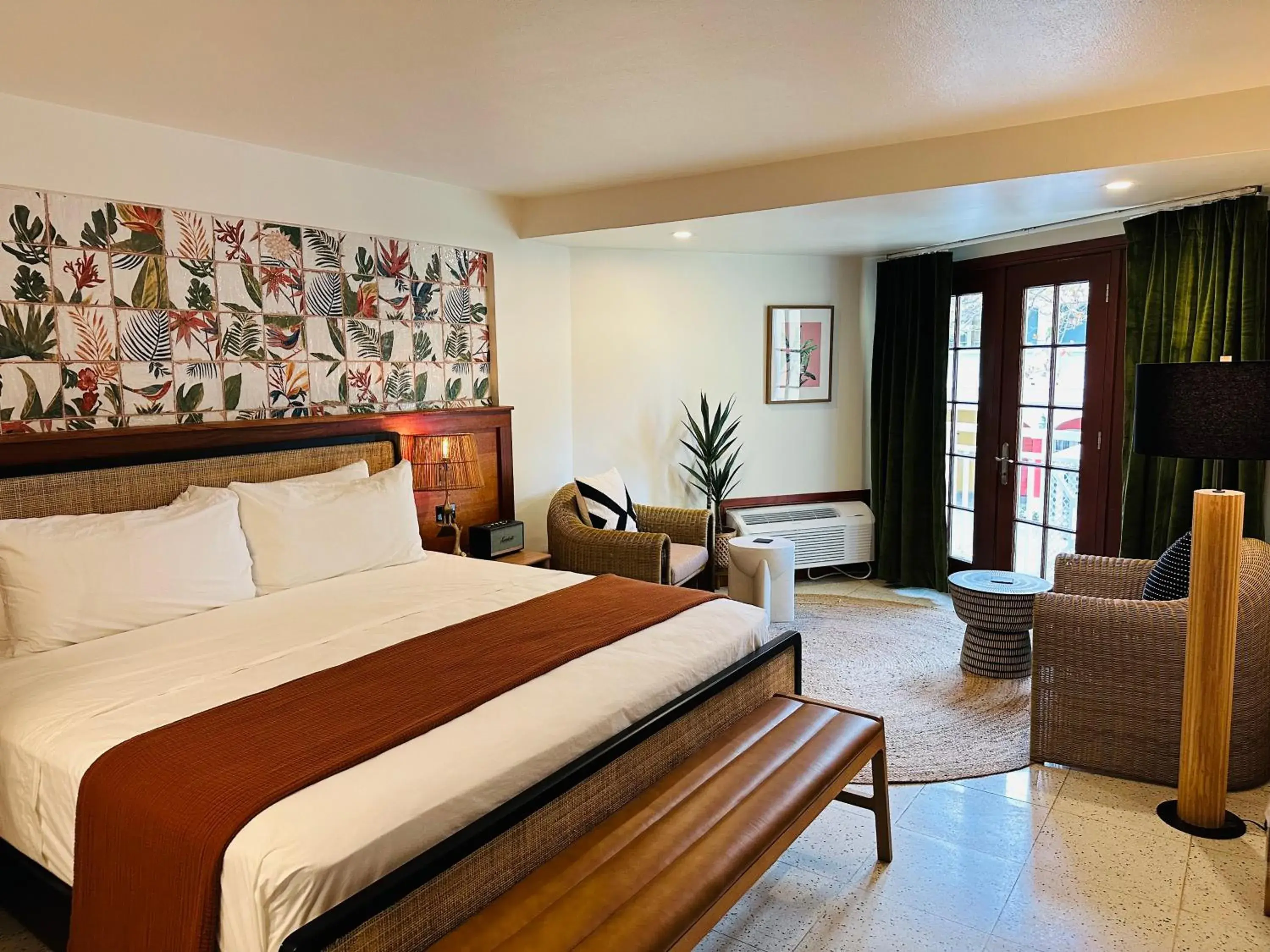 Deluxe King Room - single occupancy in King Christian Hotel Deluxe King Room - single occupancy in King Christian Hotel