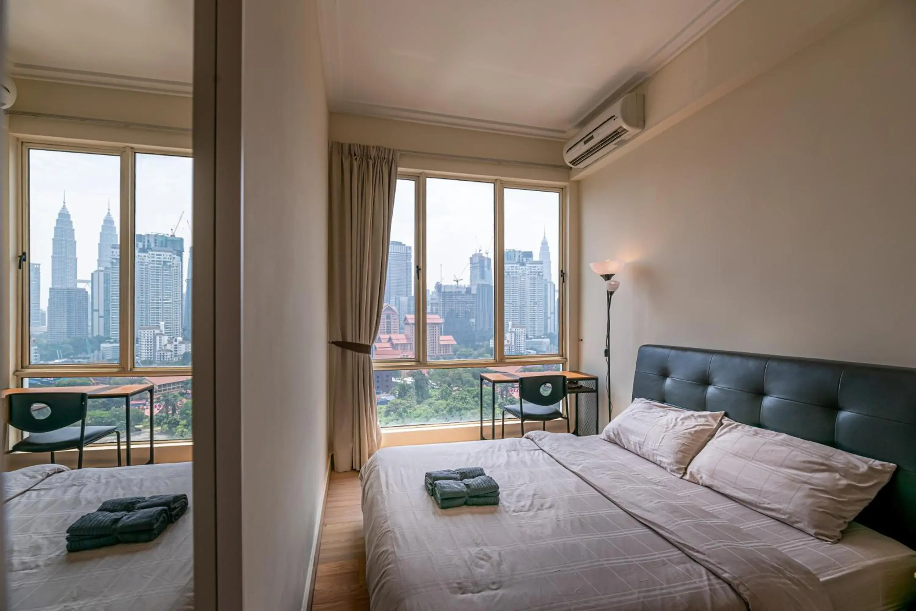 Standard Double Room with Shared Bathroom in Rex Ollie @ 231 TR Suite Standard Double Room with Shared Bathroom in Rex Ollie @ 231 TR Suite