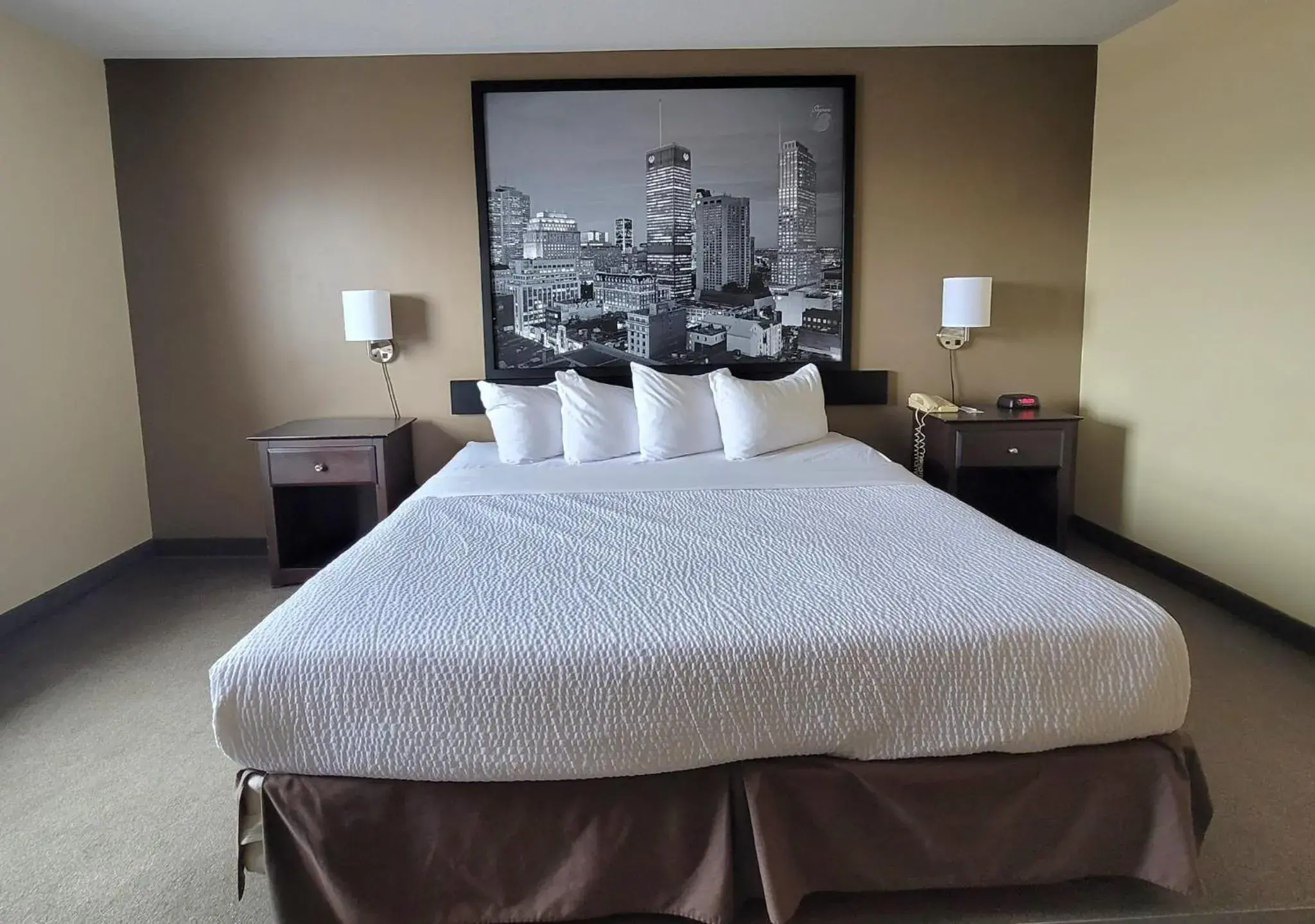 King Room - Non-Smoking in Super 8 by Wyndham Barrie South King Room - Non-Smoking in Super 8 by Wyndham Barrie South