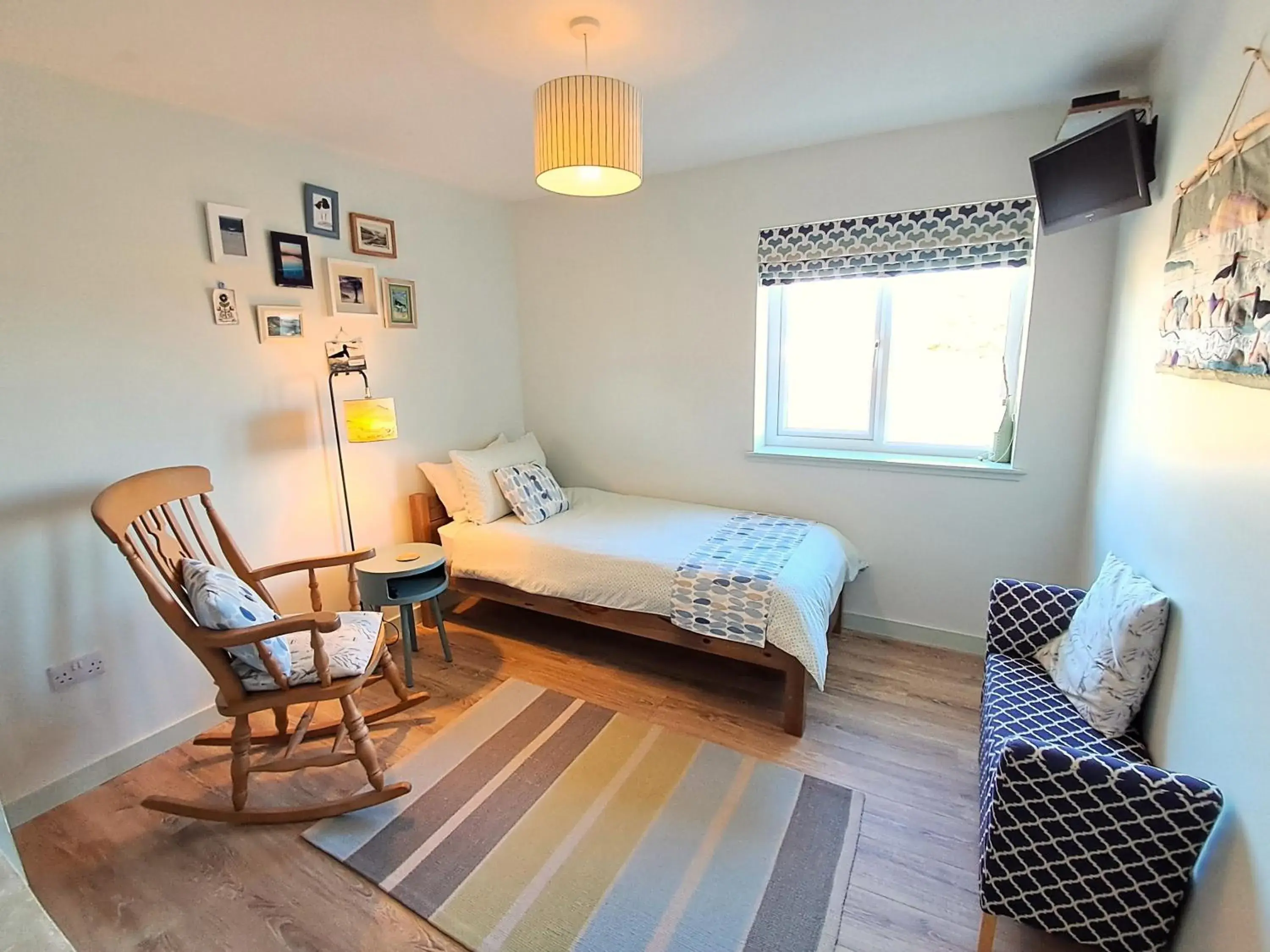 Single Room with Sea View - single occupancy in An Cois Na Mara Bed & Breakfast Single Room with Sea View - single occupancy in An Cois Na Mara Bed & Breakfast