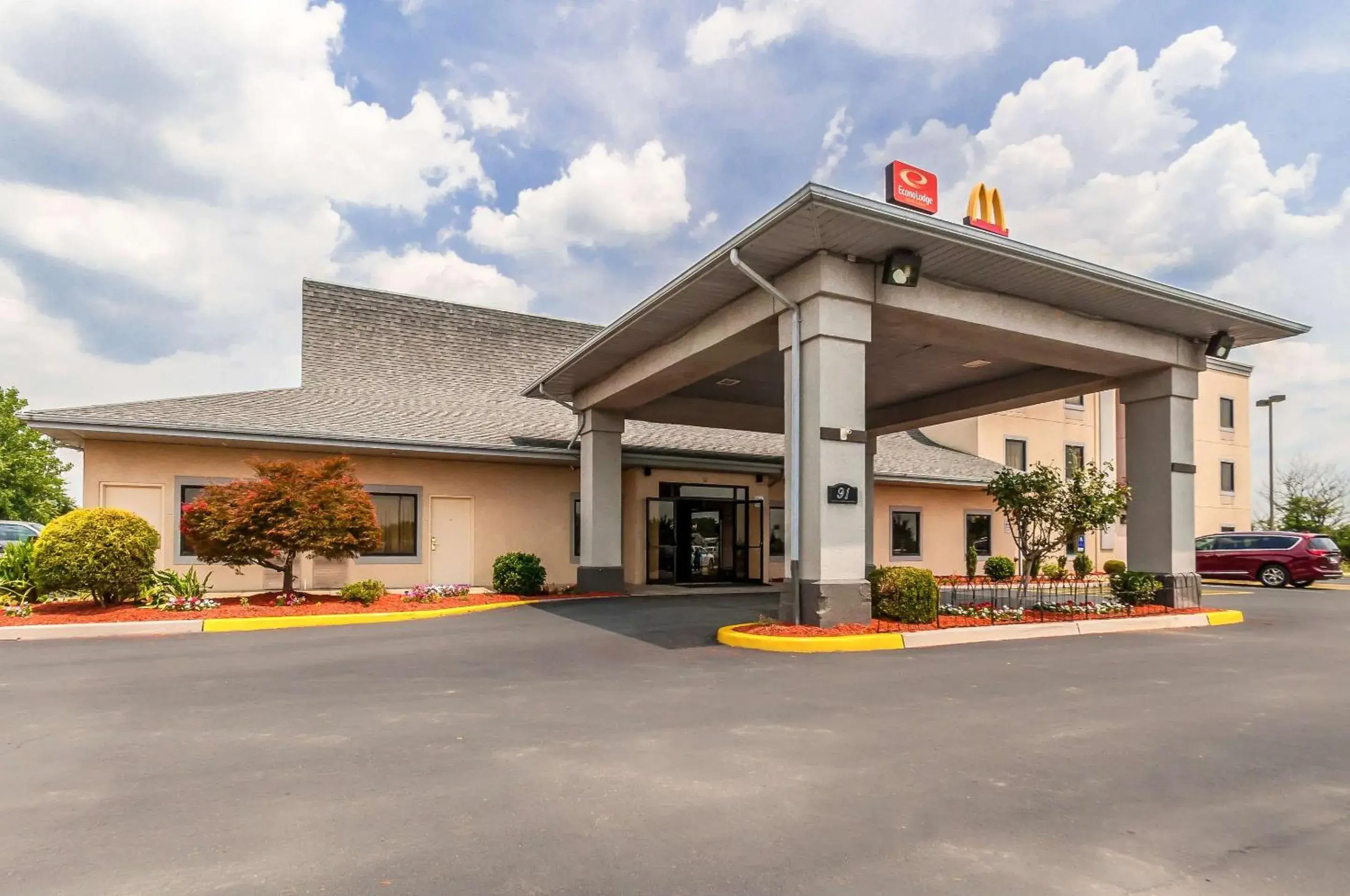 Econo Lodge Inn & Suites Econo Lodge Inn & Suites