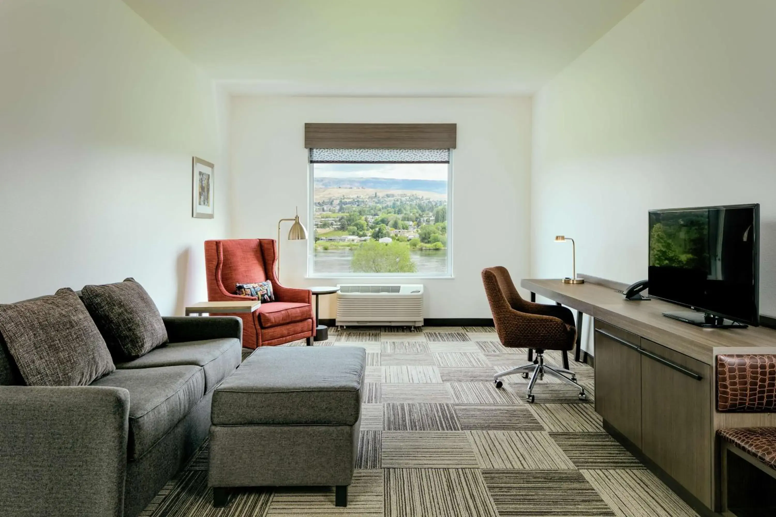 One-Bedroom King Suite in Hilton Garden Inn Wenatchee, Wa One-Bedroom King Suite in Hilton Garden Inn Wenatchee, Wa