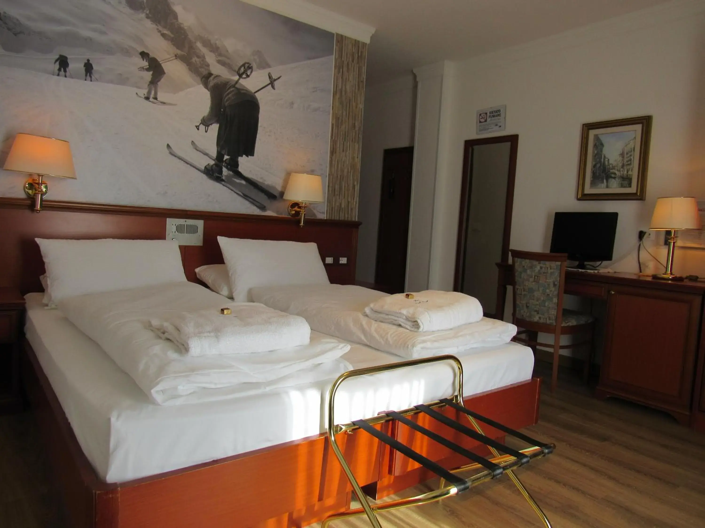 Superior Double or Twin Room with Mountain View in Park Hotel Arnica Superior Double or Twin Room with Mountain View in Park Hotel Arnica