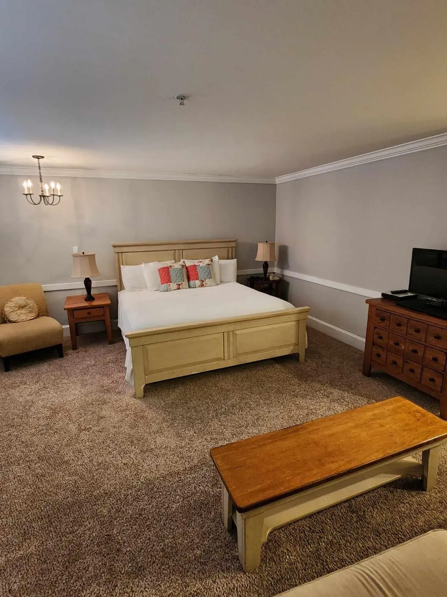 Standard Double Room in Selinsgrove Inn Standard Double Room in Selinsgrove Inn