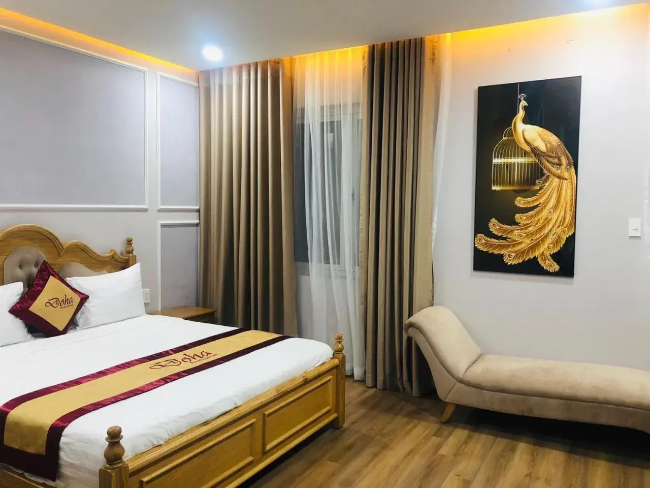 Superior King Room in Doha 2 Hotel Saigon Airport Superior King Room in Doha 2 Hotel Saigon Airport