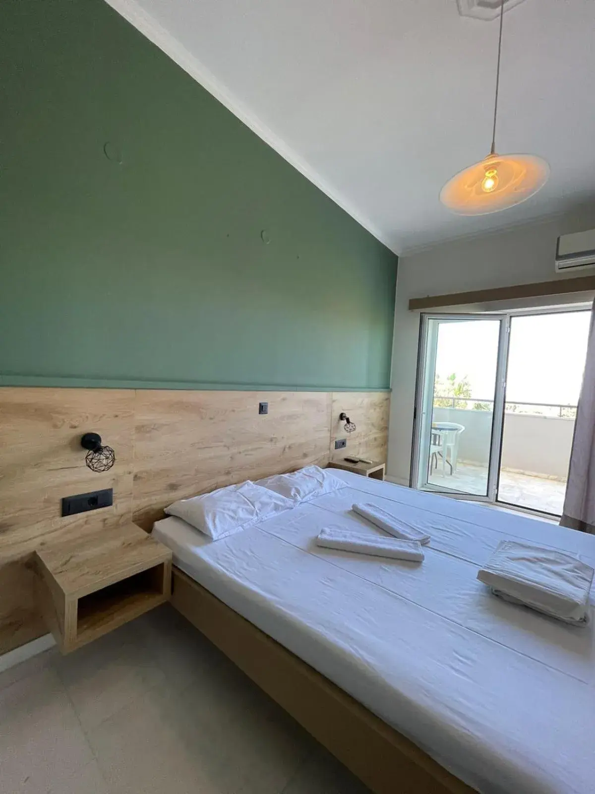 Deluxe Double Room with Balcony and Sea View - single occupancy in Regina Hotel Deluxe Double Room with Balcony and Sea View - single occupancy in Regina Hotel