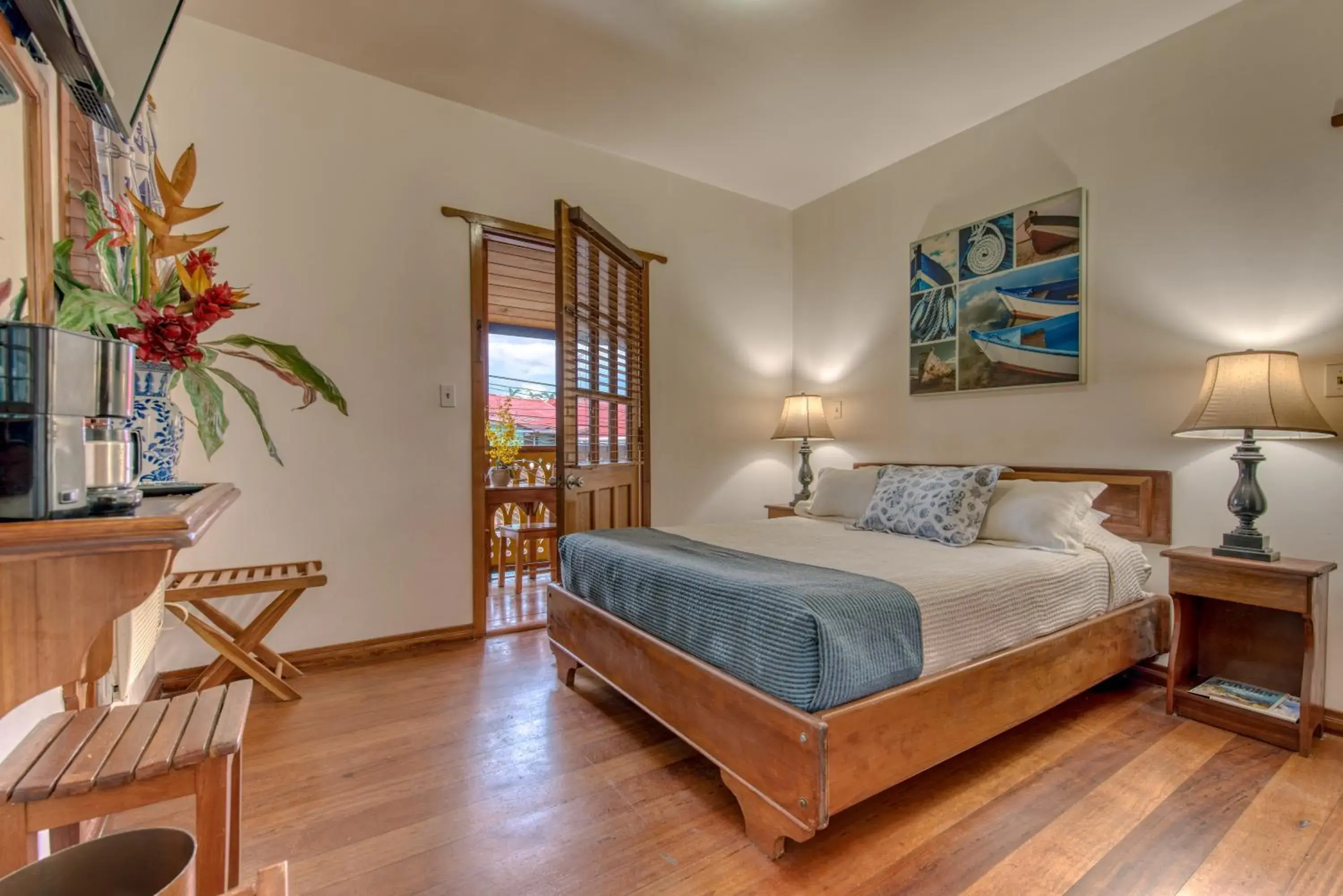 Premium Town Balcony with Queen bed in Hotel Bocas del Toro Premium Town Balcony with Queen bed in Hotel Bocas del Toro