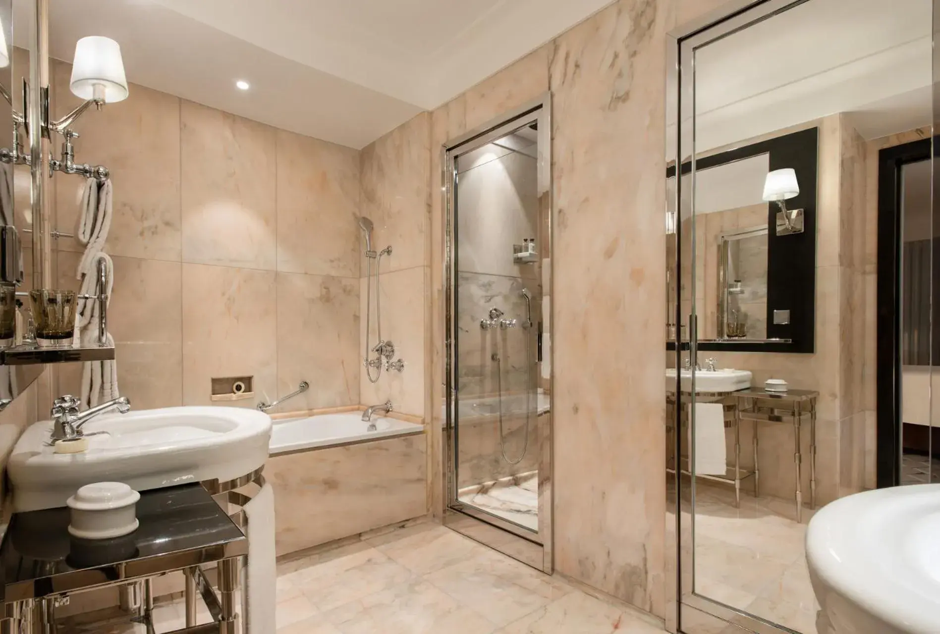 Premier Park View Room King in Four Seasons Hotel Ritz Lisbon Premier Park View Room King in Four Seasons Hotel Ritz Lisbon